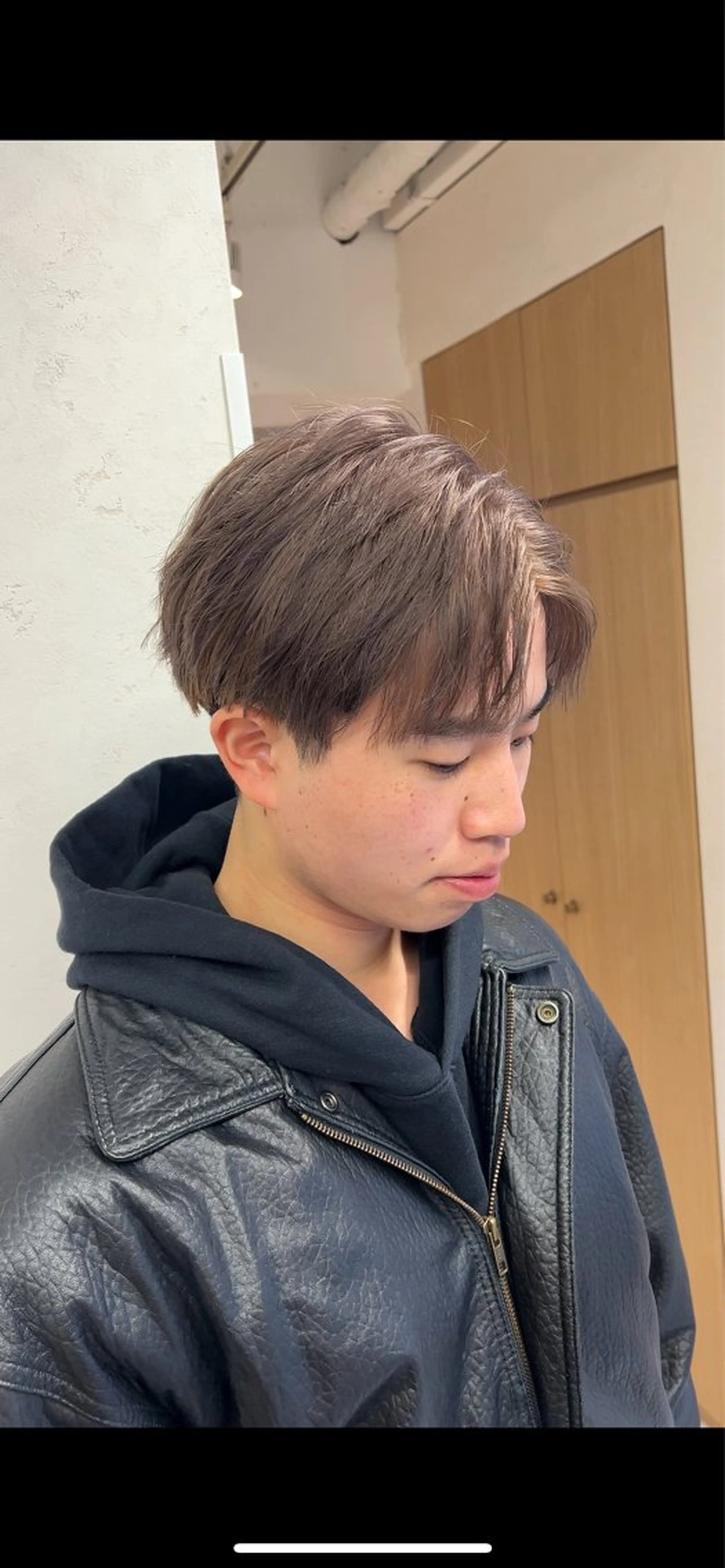 ショート カラー ベージュカラー ブリーチ ミルクティーベージュ カット ヘアカラー トリートメント 透明感カラー/ ダブルカラー /ソラのヘアスタイル