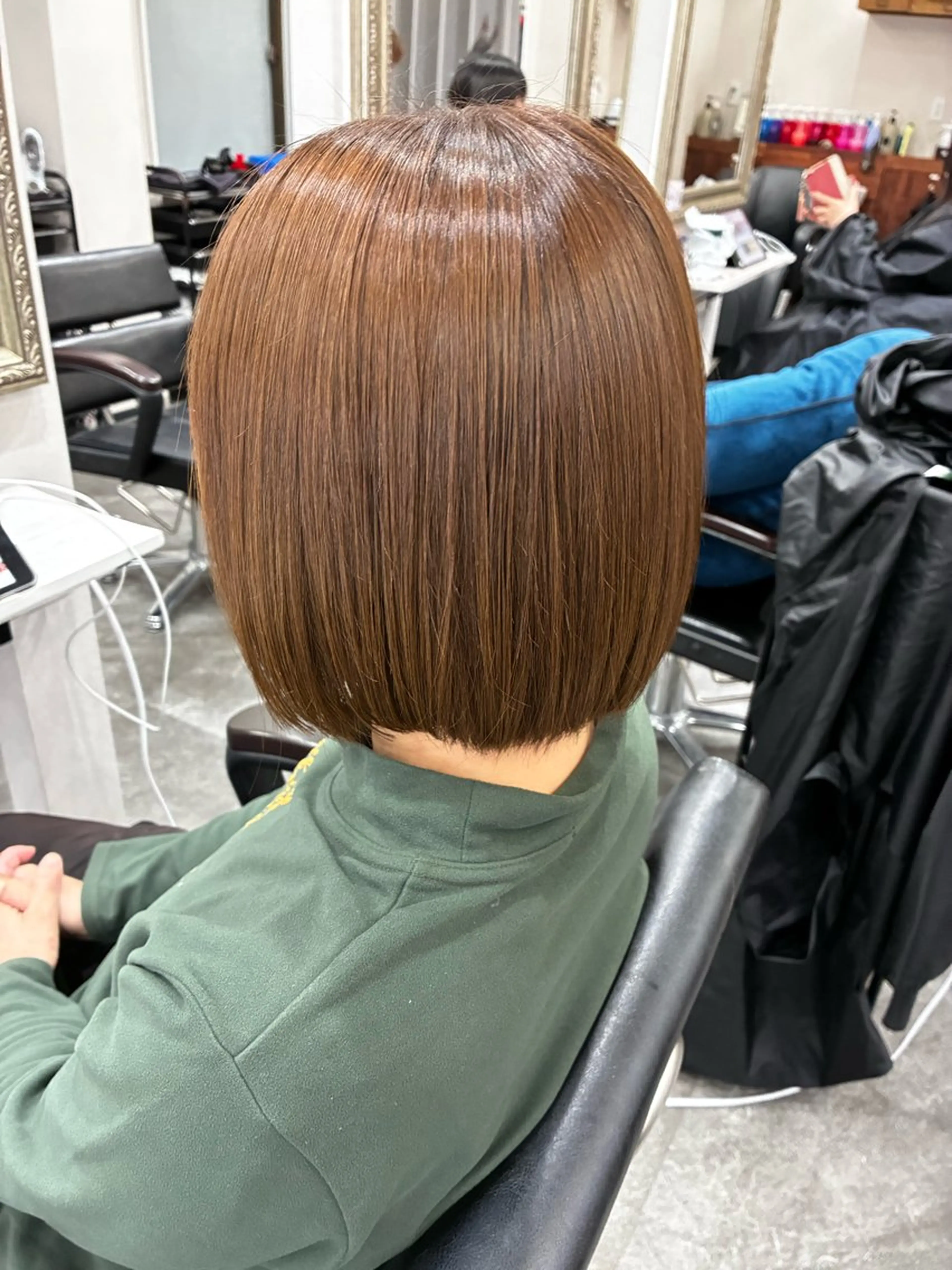 ショート アッシュ アッシュブラウン ボブ カット ヘアカラー トリートメント 五十嵐 満梨奈のヘアスタイル
