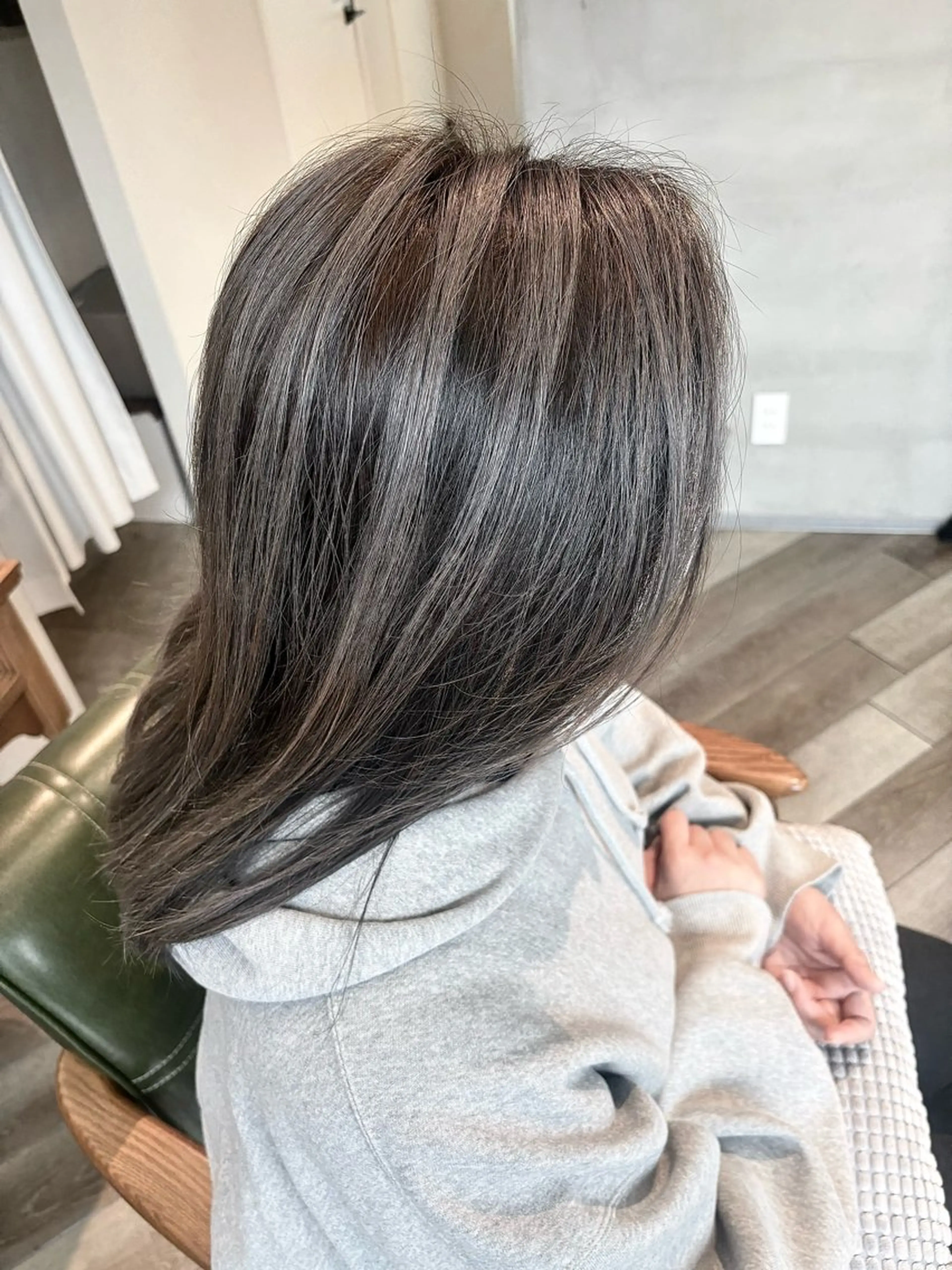 セミロング カラー ヘアカラー 鮫島 海斗のヘアスタイル