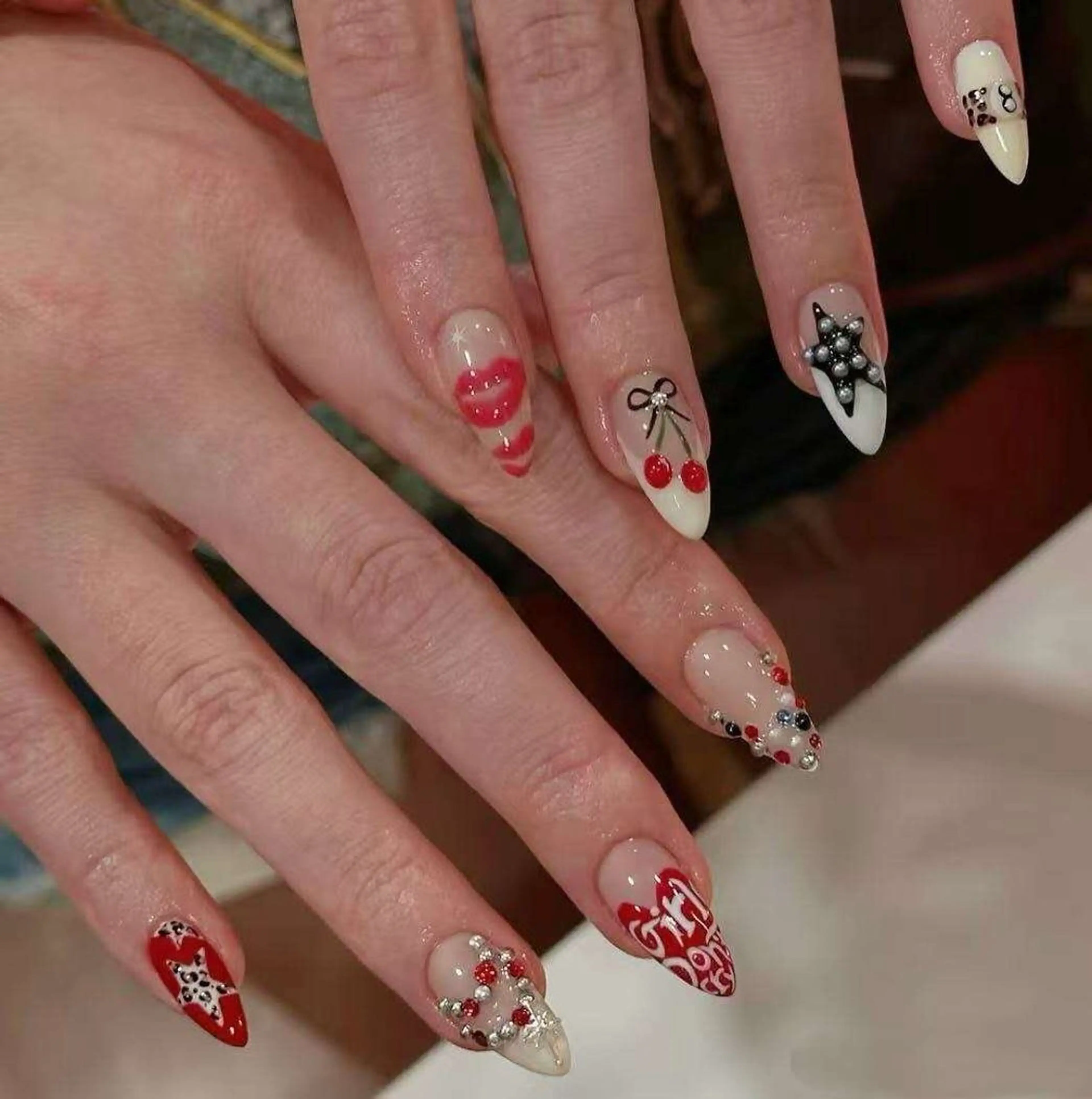 ネイル オーロラネイル フラワーネイル フットネイル フレンチネイル ジェルネイル ハンドネイル BabyYouMi nailのネイルデザイン