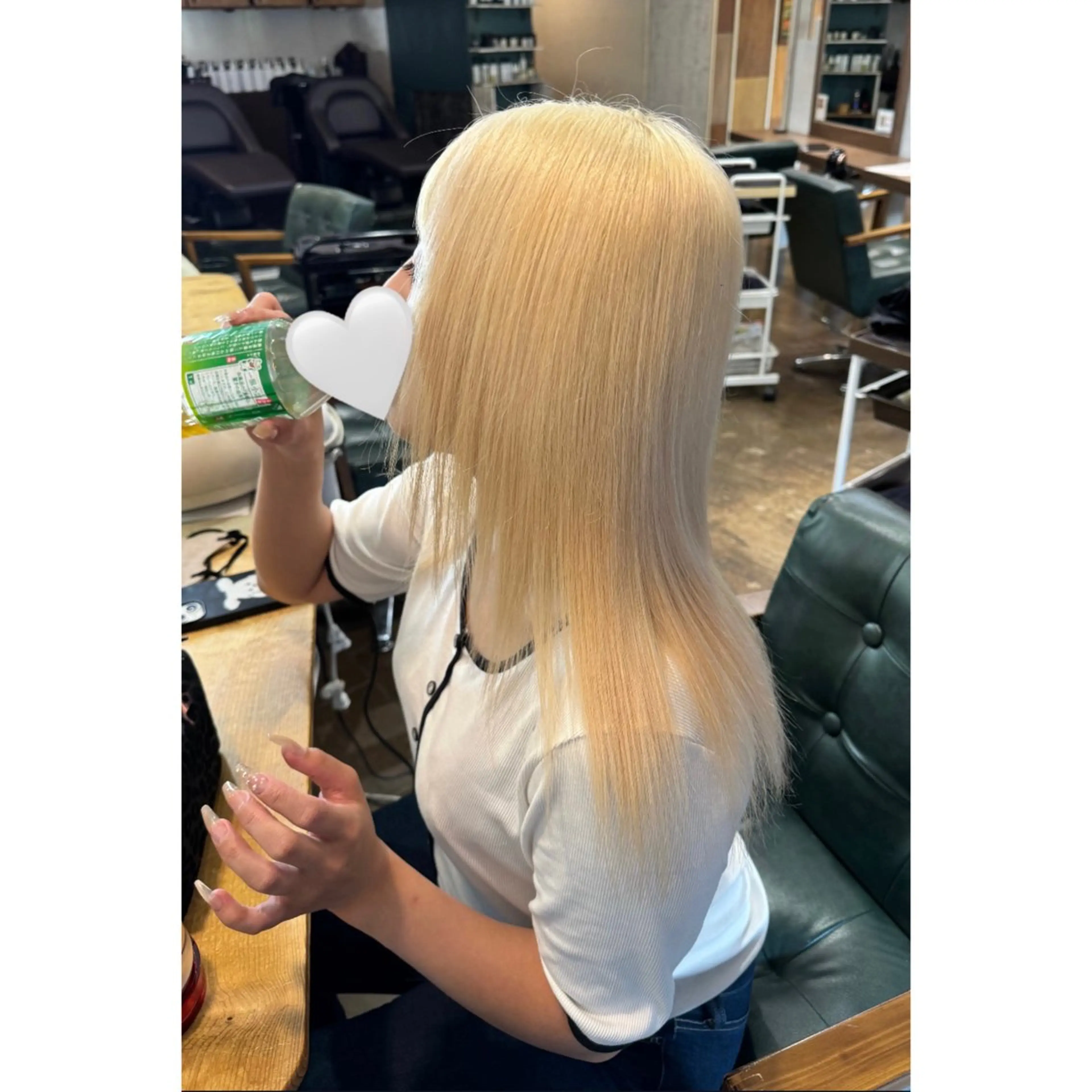 ロング ヘアカラー ハイトーン/ ダブルカラー/透明感のヘアスタイル