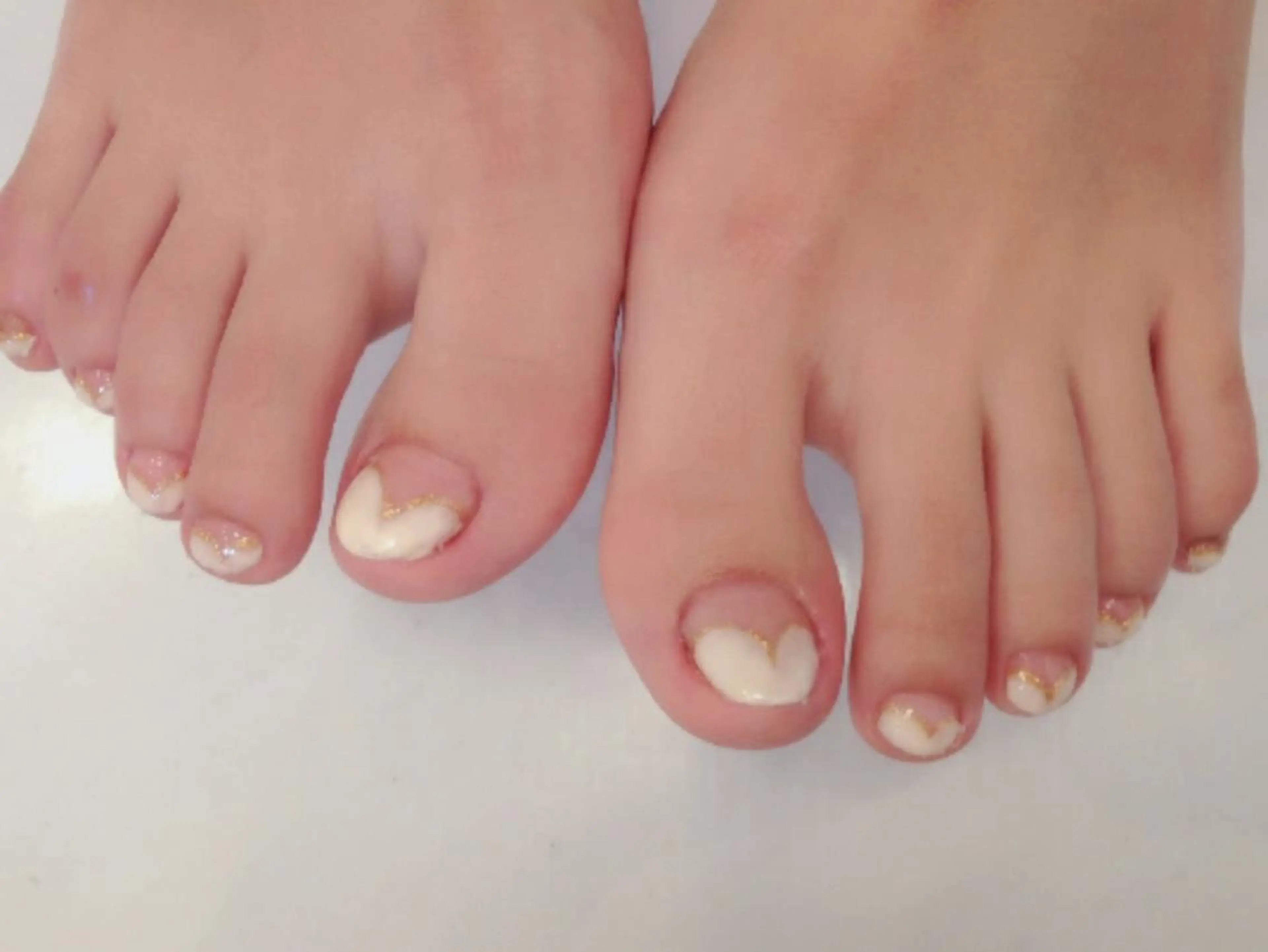 ネイル アートネイル フラワーネイル フットネイル フレンチネイル ジェルネイル フットネイル ネイル&フラワーサロン〜Ri✦hiro〜鳥栖店所属・HIRATA RIEのネイルデザイン