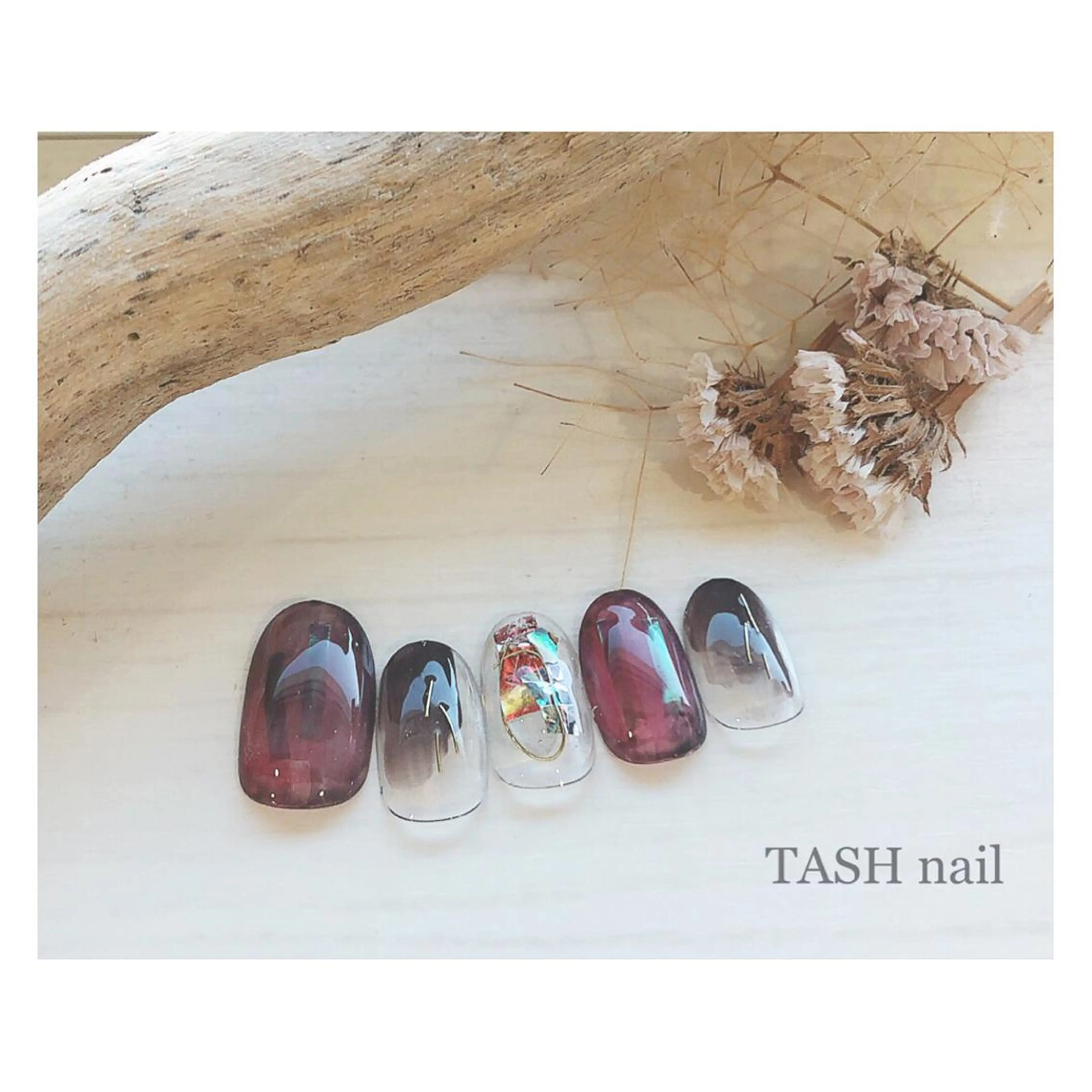 ネイル TASH nailのネイルデザイン