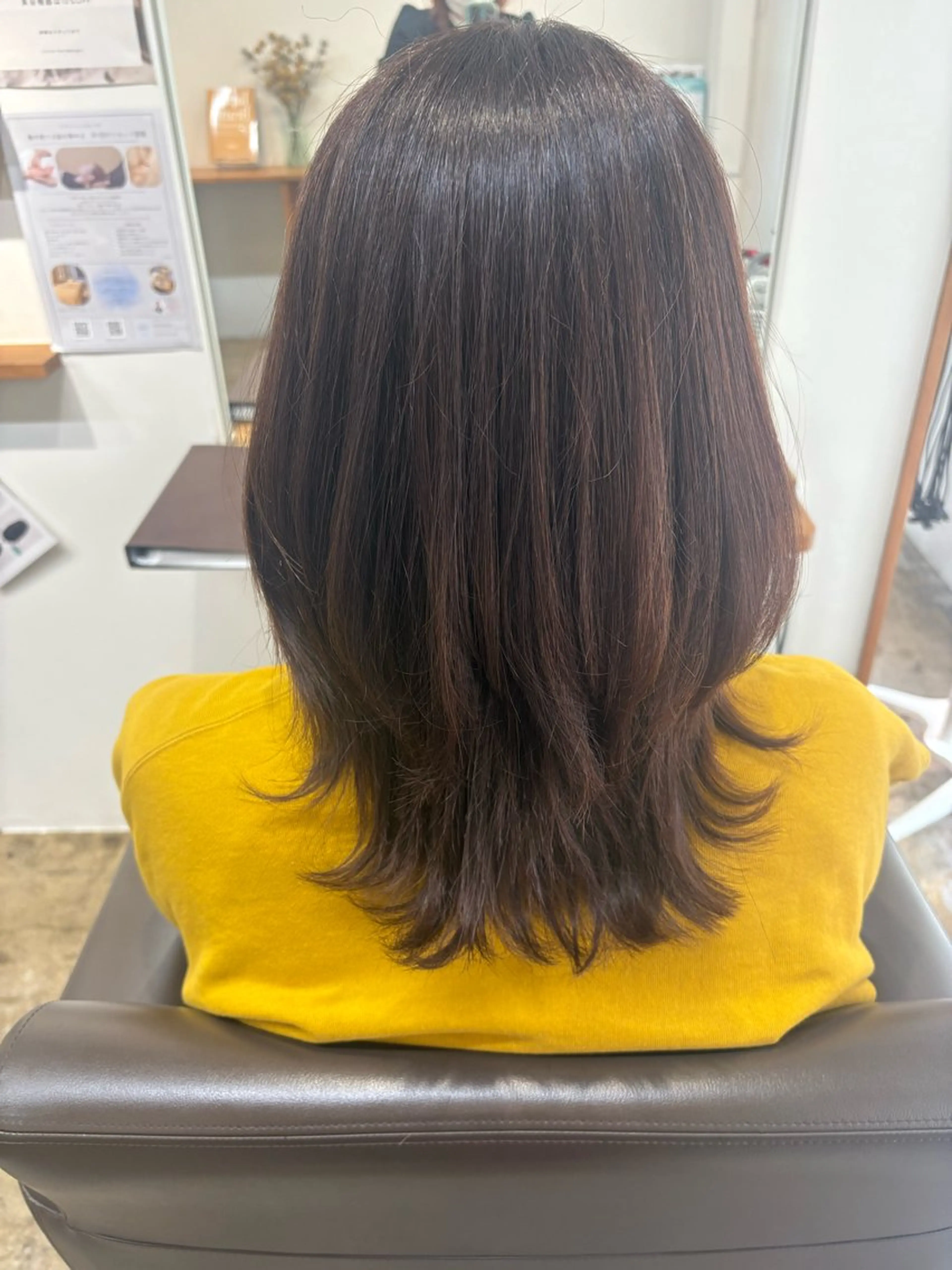 セミロング カラー レイヤーカット 美容室キートス所属・岩井 七香のヘアスタイル