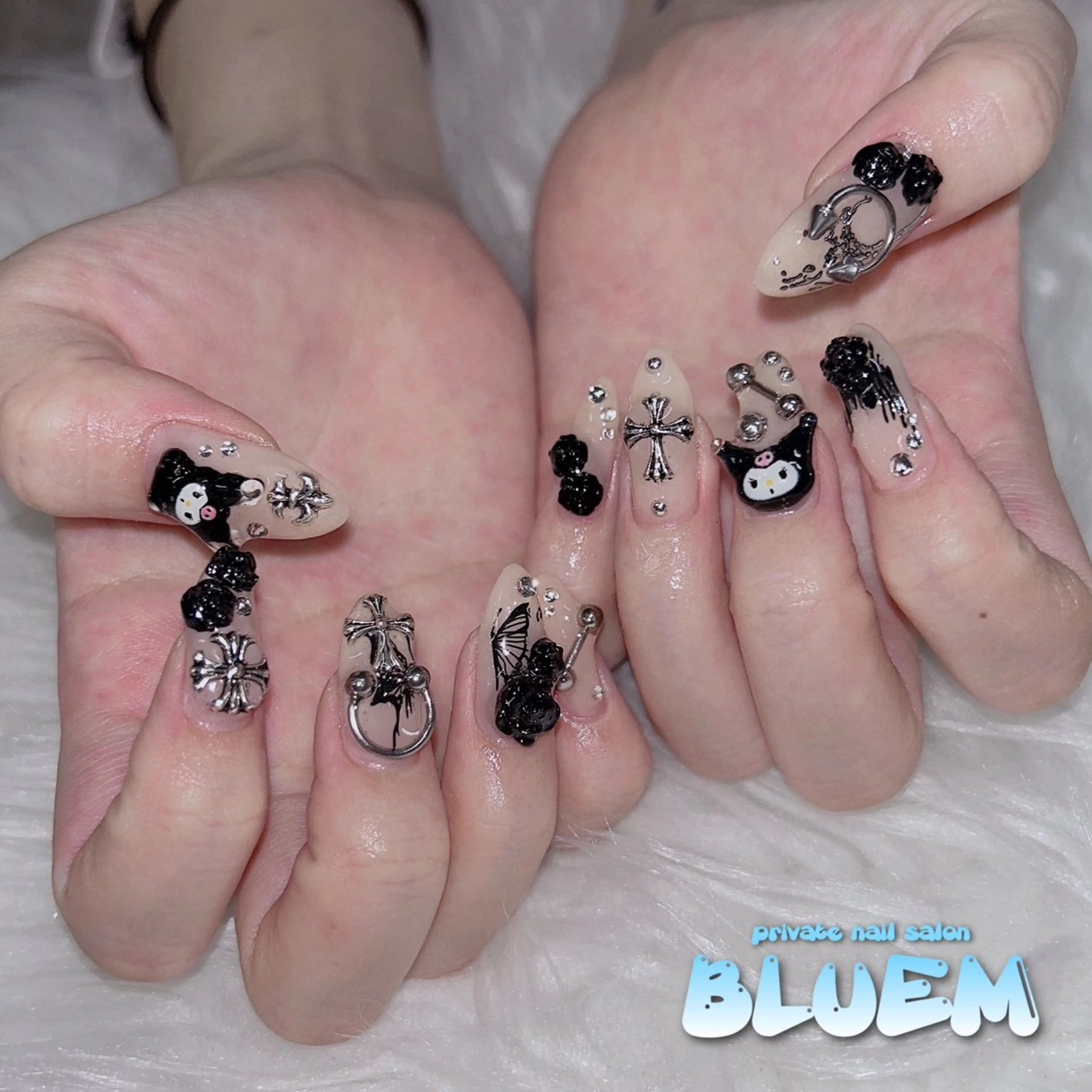 ネイル ハンドネイル BLUEM なな🐶のネイルデザイン