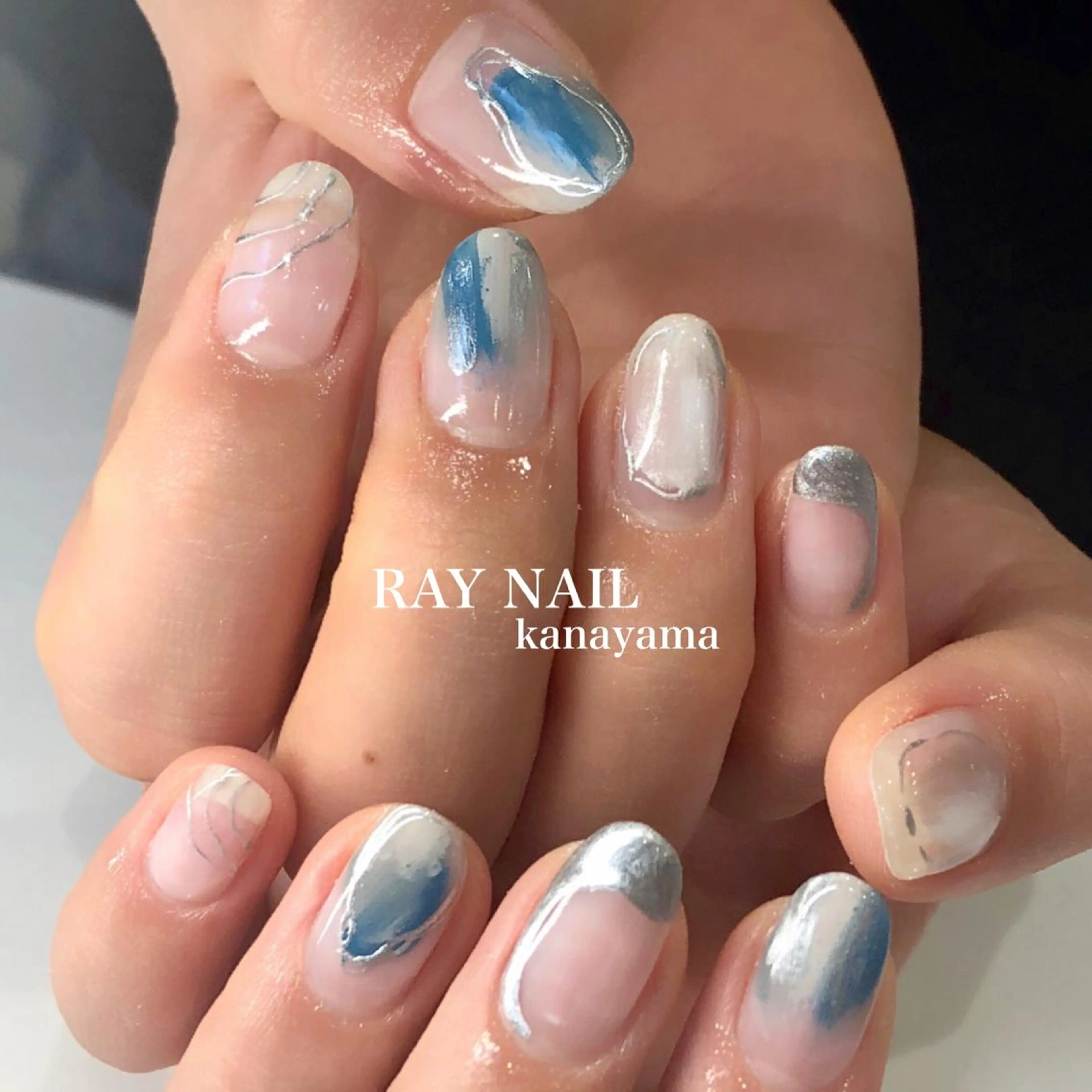 ネイル シルバー Arowa 伊田のネイルデザイン