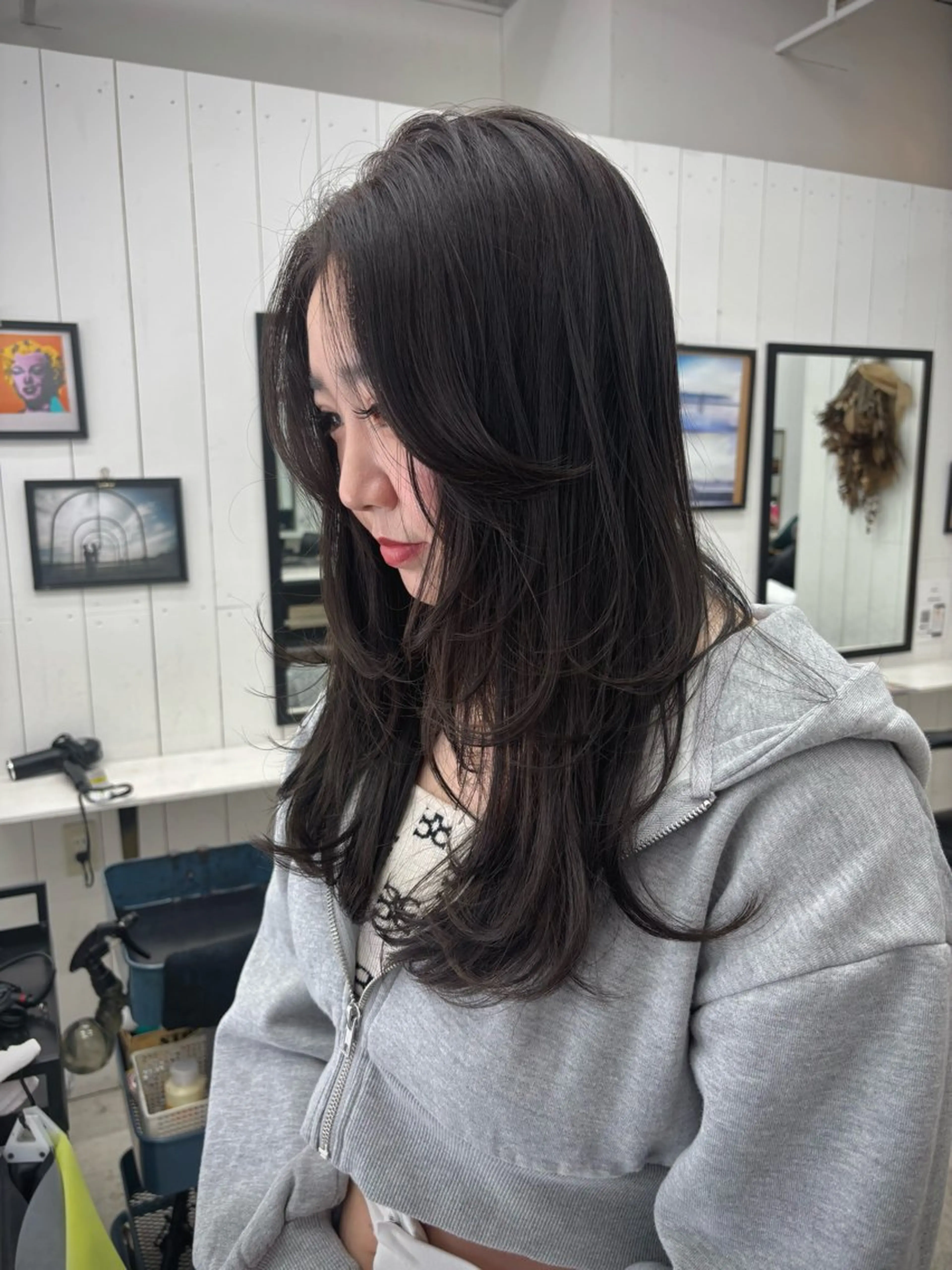 ロング カラー ケアカラー 透明感カラー ロング カット ヘアカラー トリートメント Ann./艶髪 /レイヤーカットのヘアスタイル