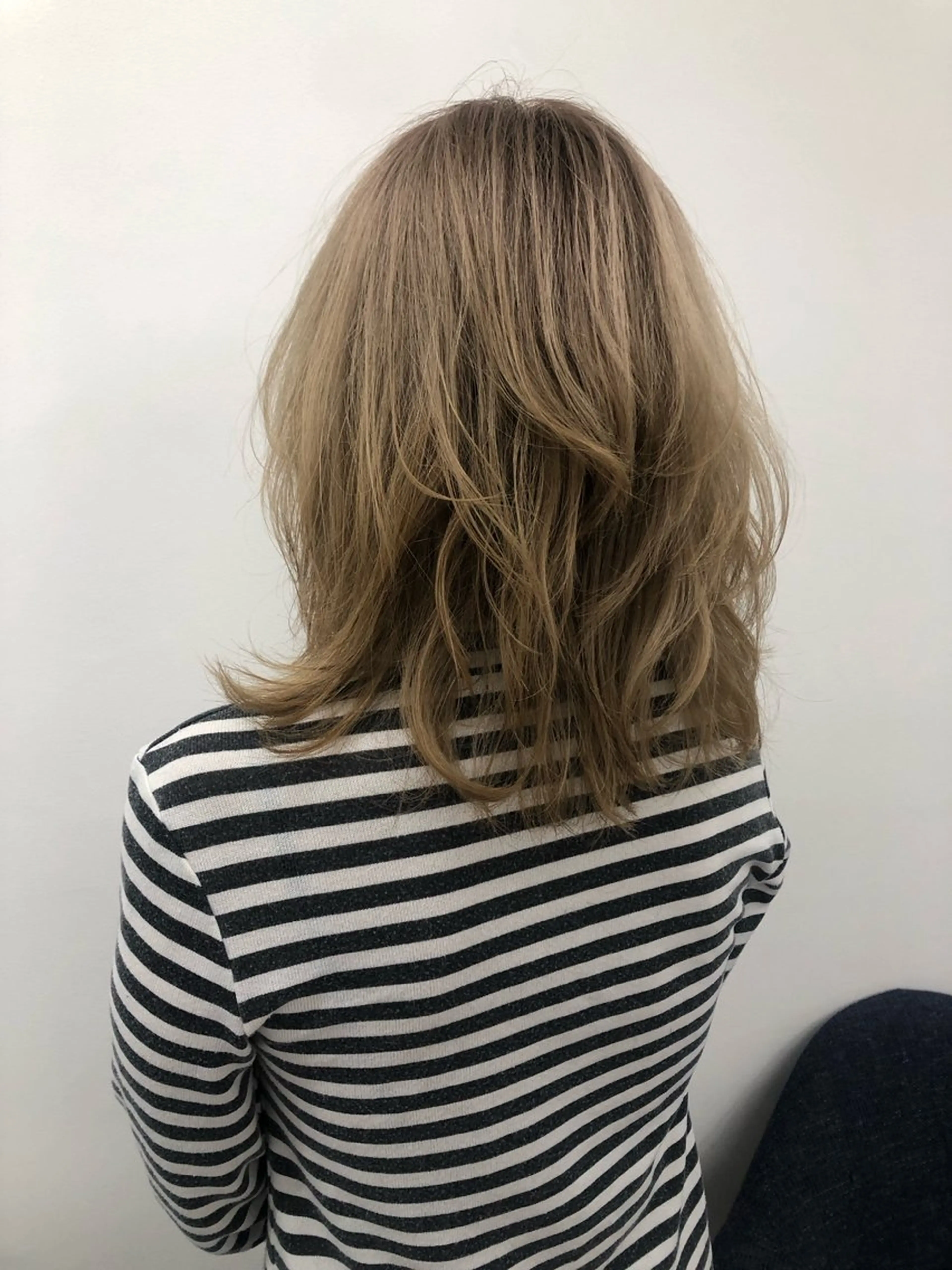 セミロング 松下 倫子のヘアスタイル