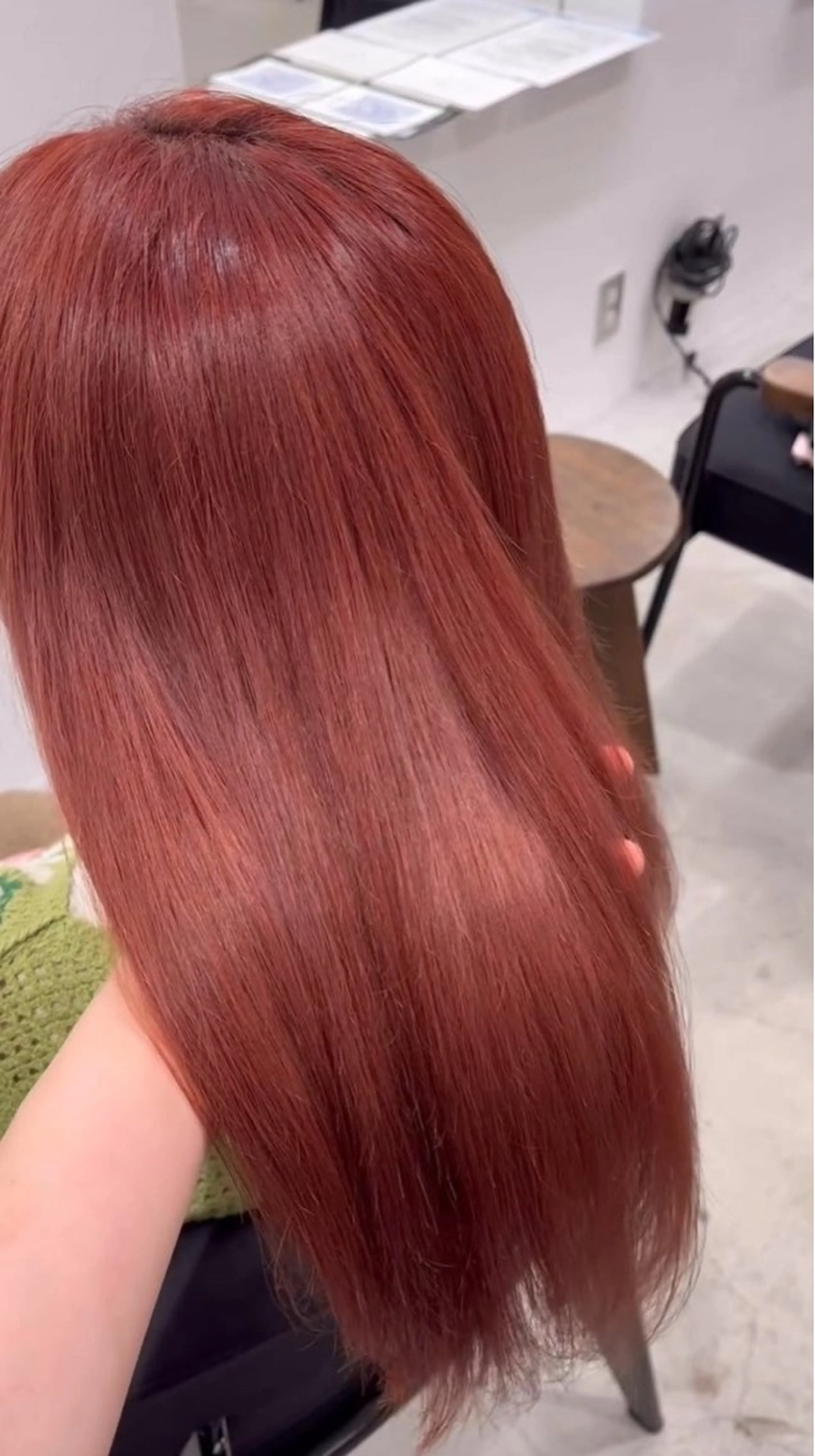 セミロング オレンジブラウン ヘアカラー 羽鳥 菜々子のヘアスタイル