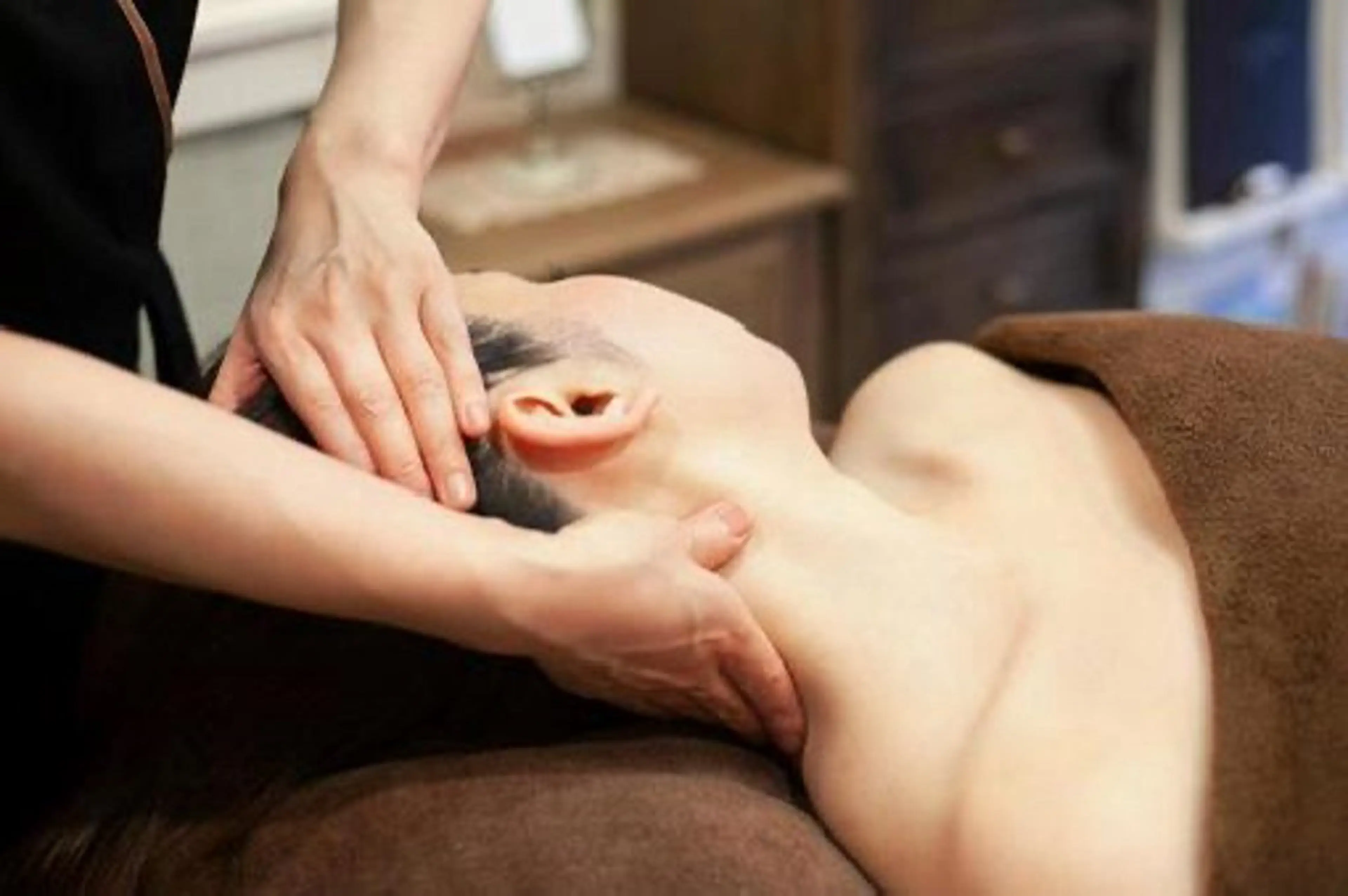 たるみ・フェイスラインケアフェイシャルの写真