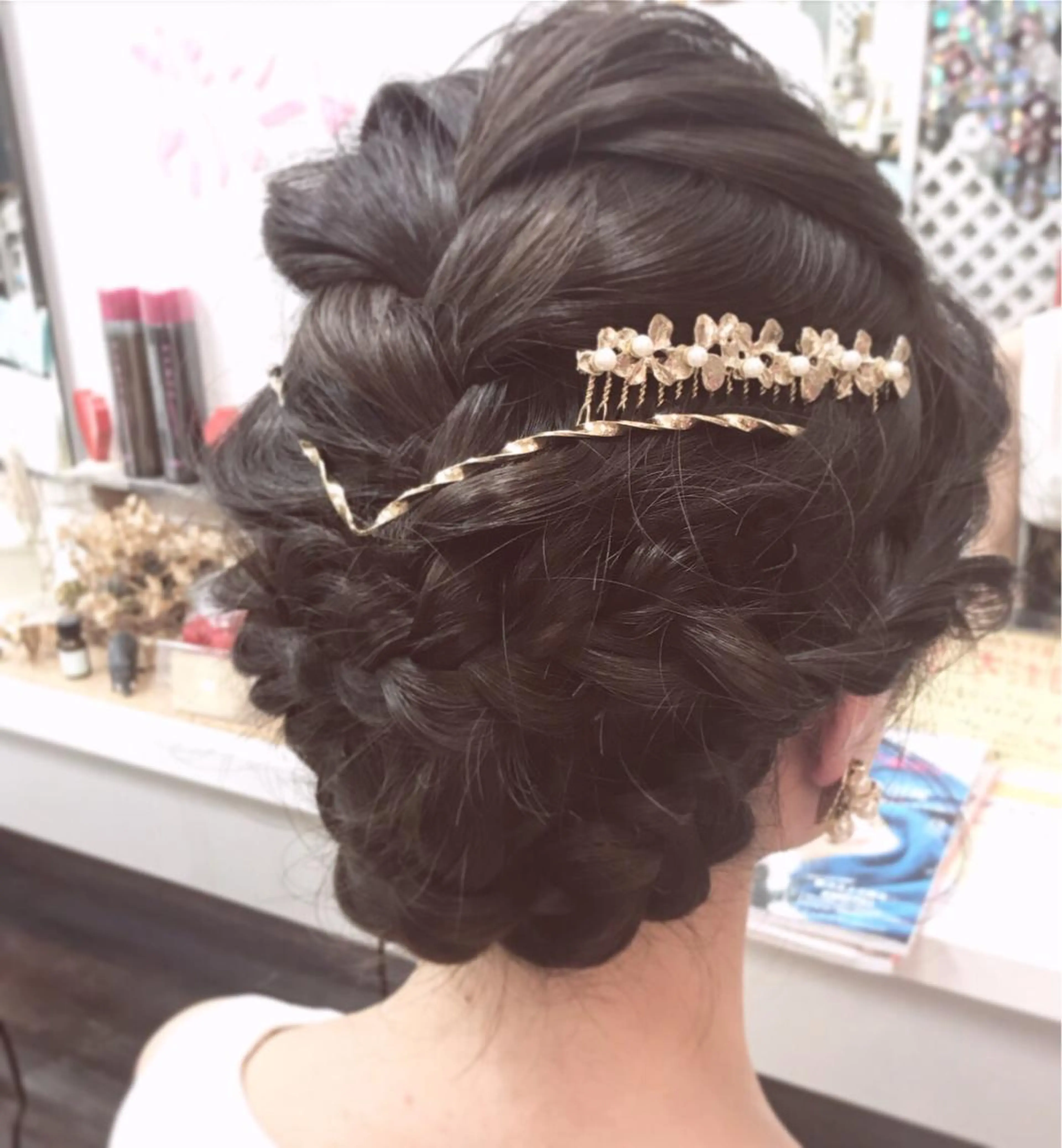 ロング ヘアアレンジ オーストヘアー ミコ所属・岩谷/ブリーチ 🫧透明感カラーのヘアスタイル