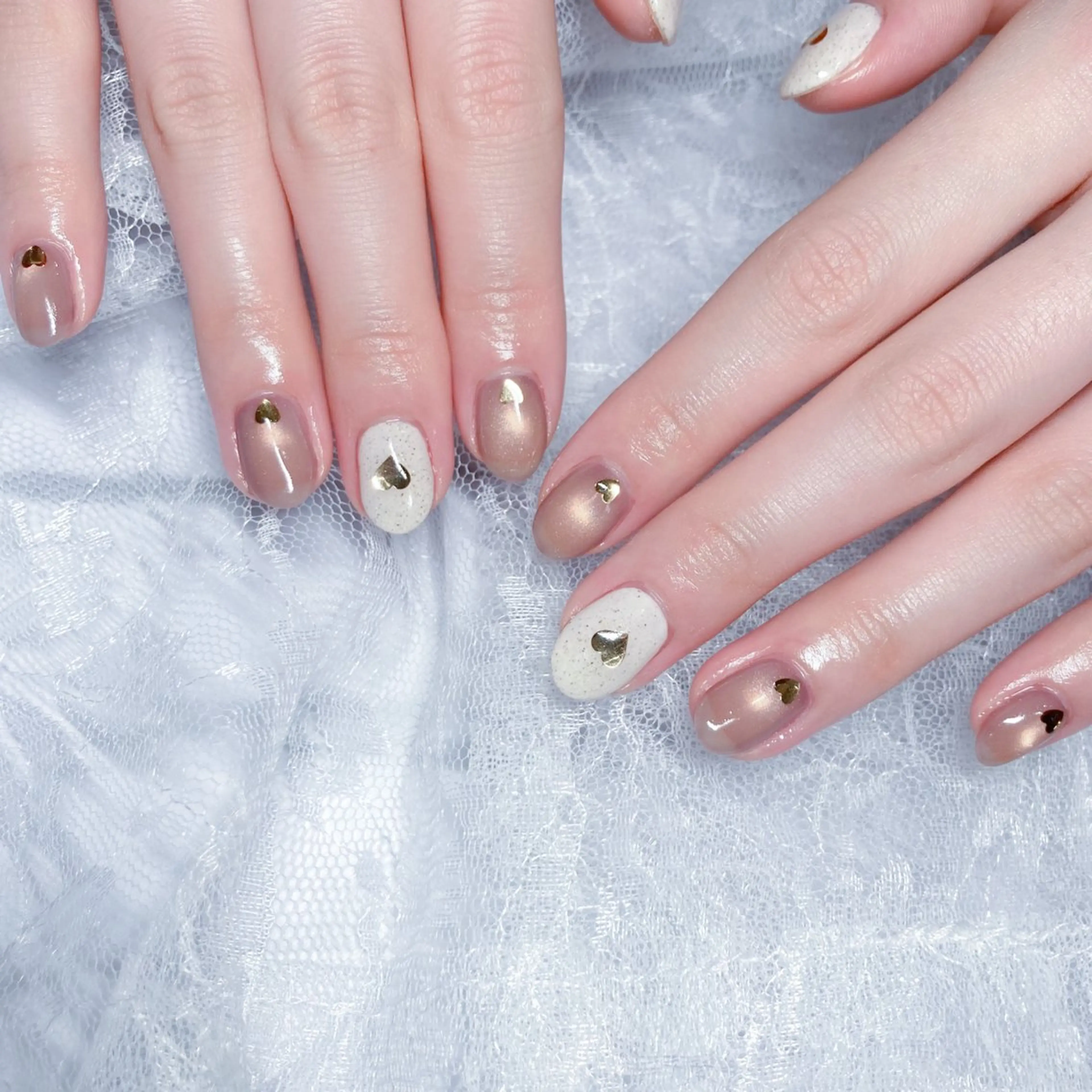 ネイル ブラウン ハート ワンカラーネイル ショートネイル シンプルネイル ハンドネイル Terrace＋所属・Terrace＋ Nailのネイルデザイン