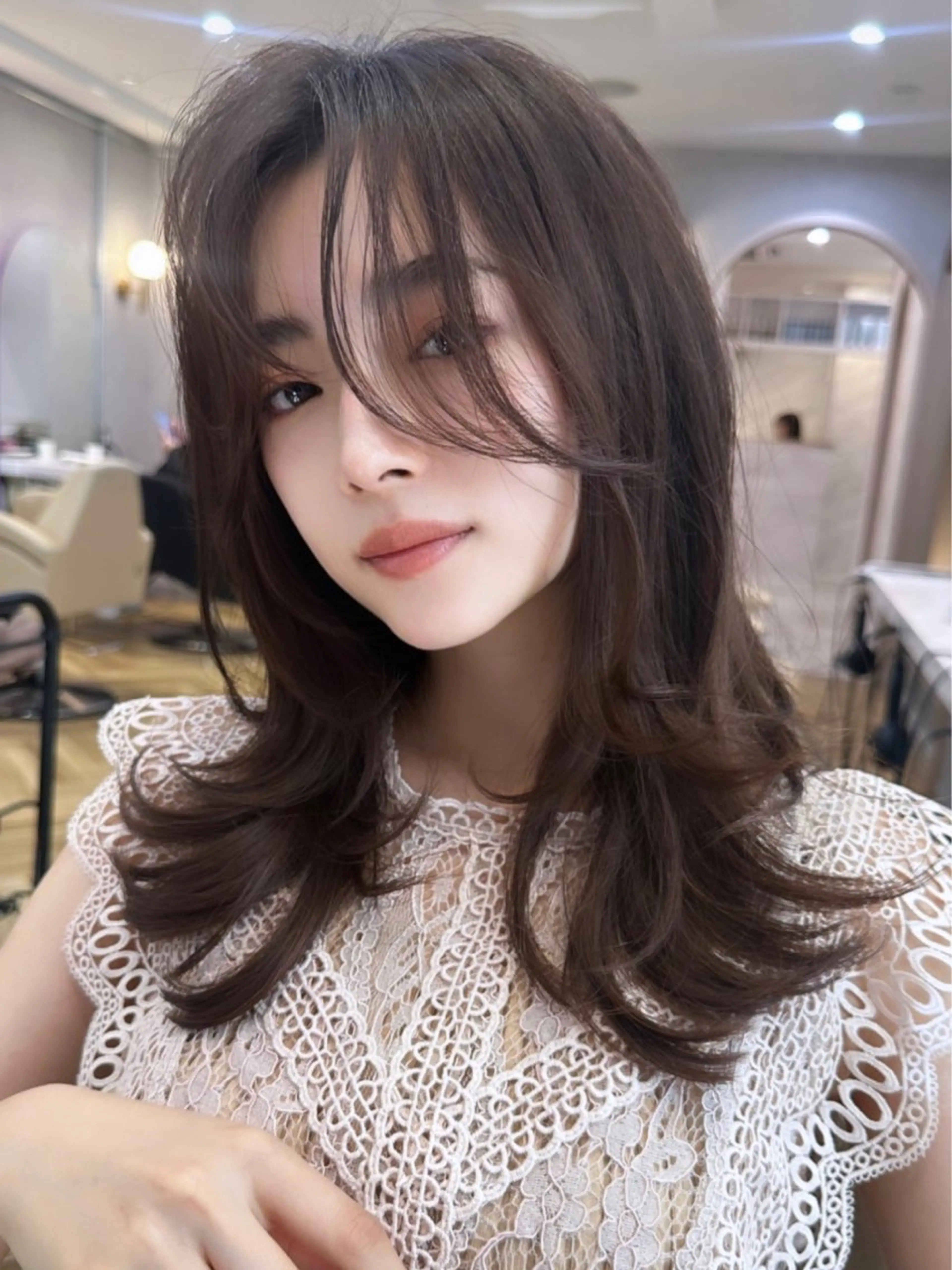 セミロング 顔まわりレイヤー 顔周りカット 韓国風ヘア レイヤーカット 小顔カット カット ヘアカラー トリートメント ヘアセット 銀座副店長/レイヤー /髪質改善/田島のヘアスタイル