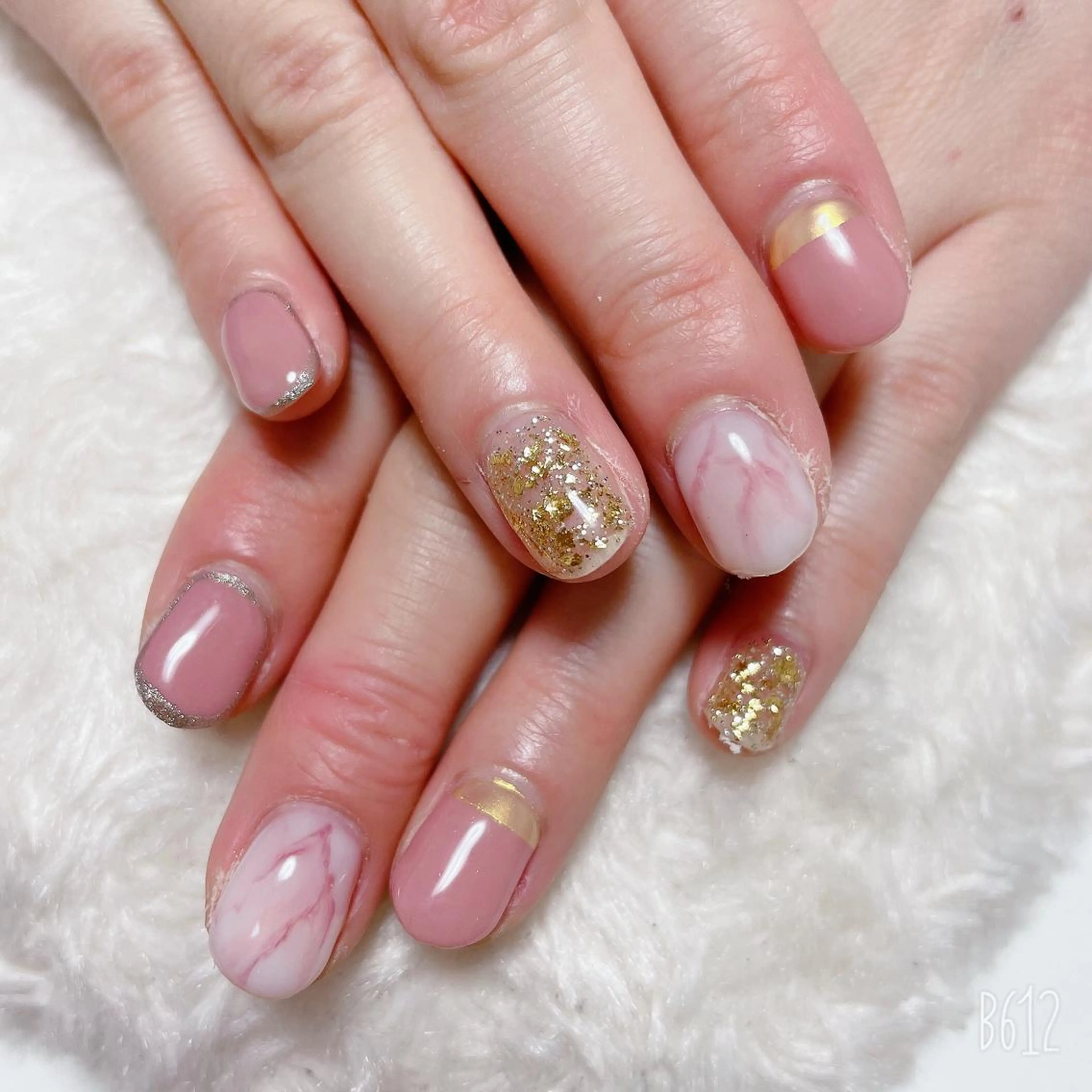 ネイル The Best Beauty受付担当のヘアスタイル