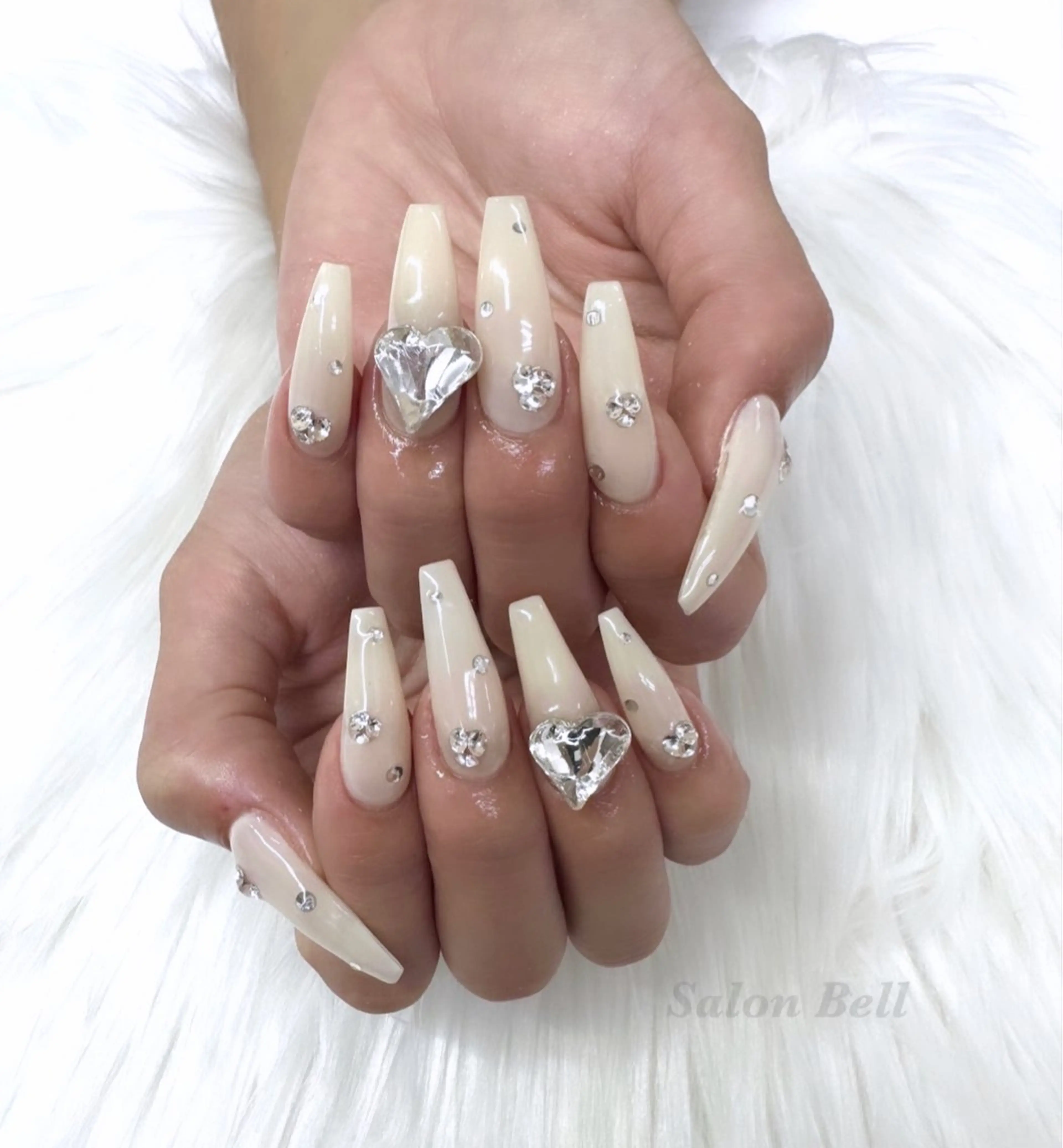 ネイル Bell 富田林店 SAYAKAのネイルデザイン