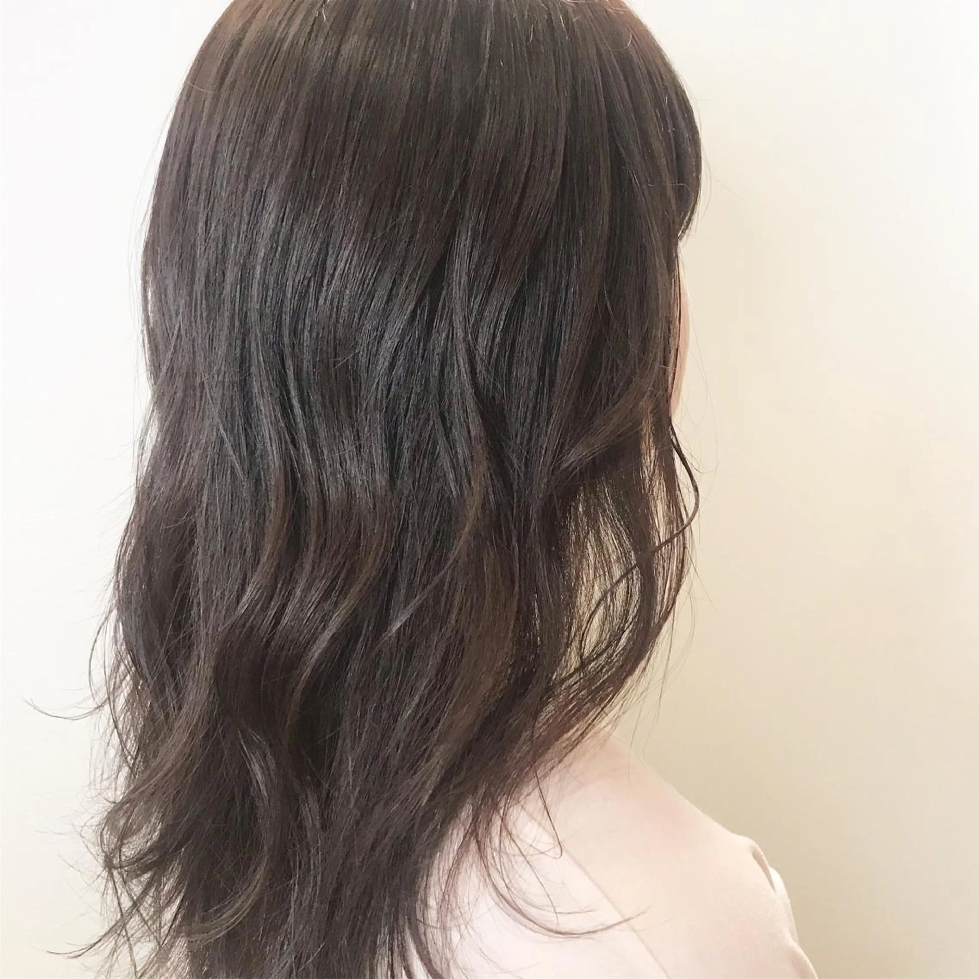 ロング カラー ピンクカラー 【Uneユヌ】菊地 春那のヘアスタイル