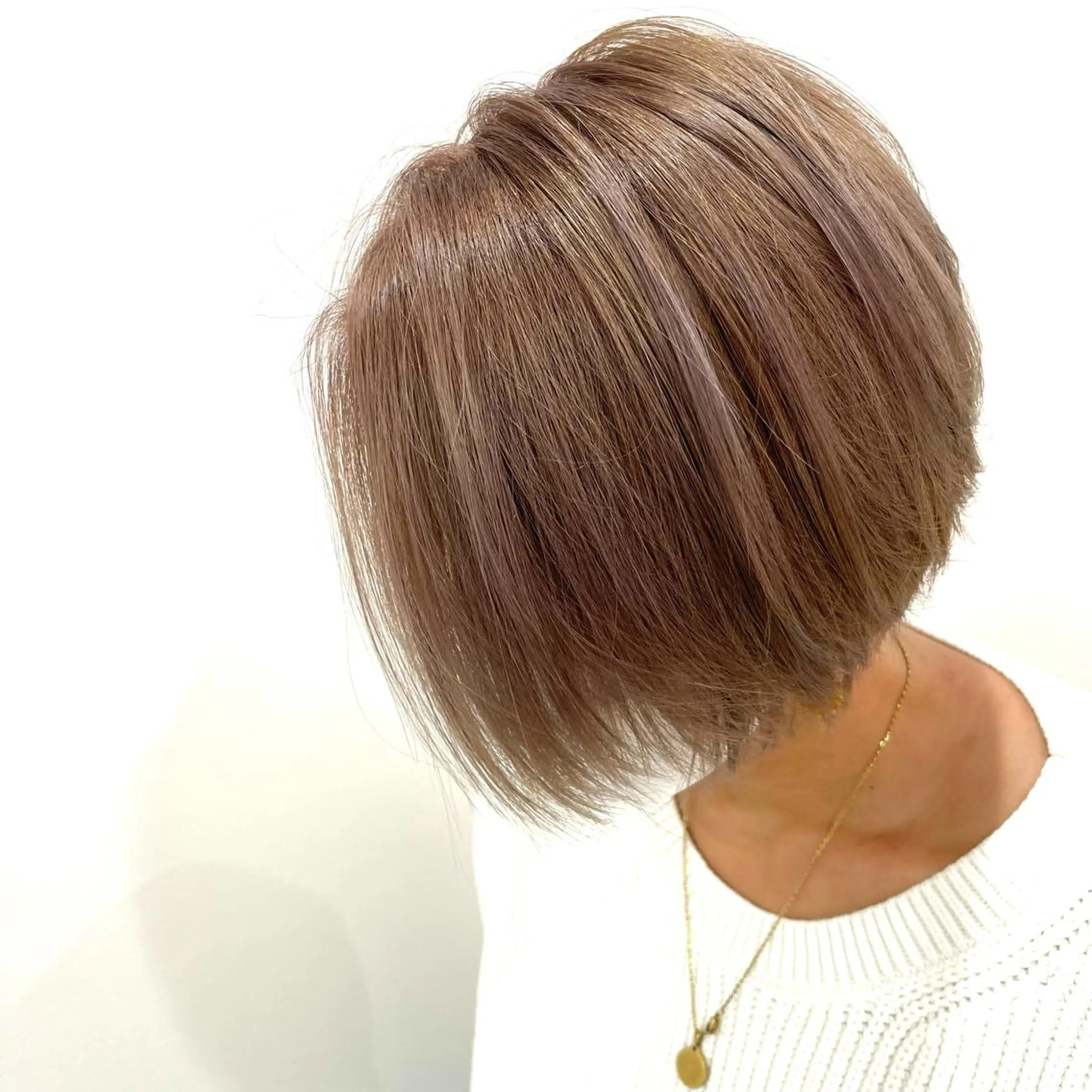 ショート カラー Neale. yumiのヘアスタイル