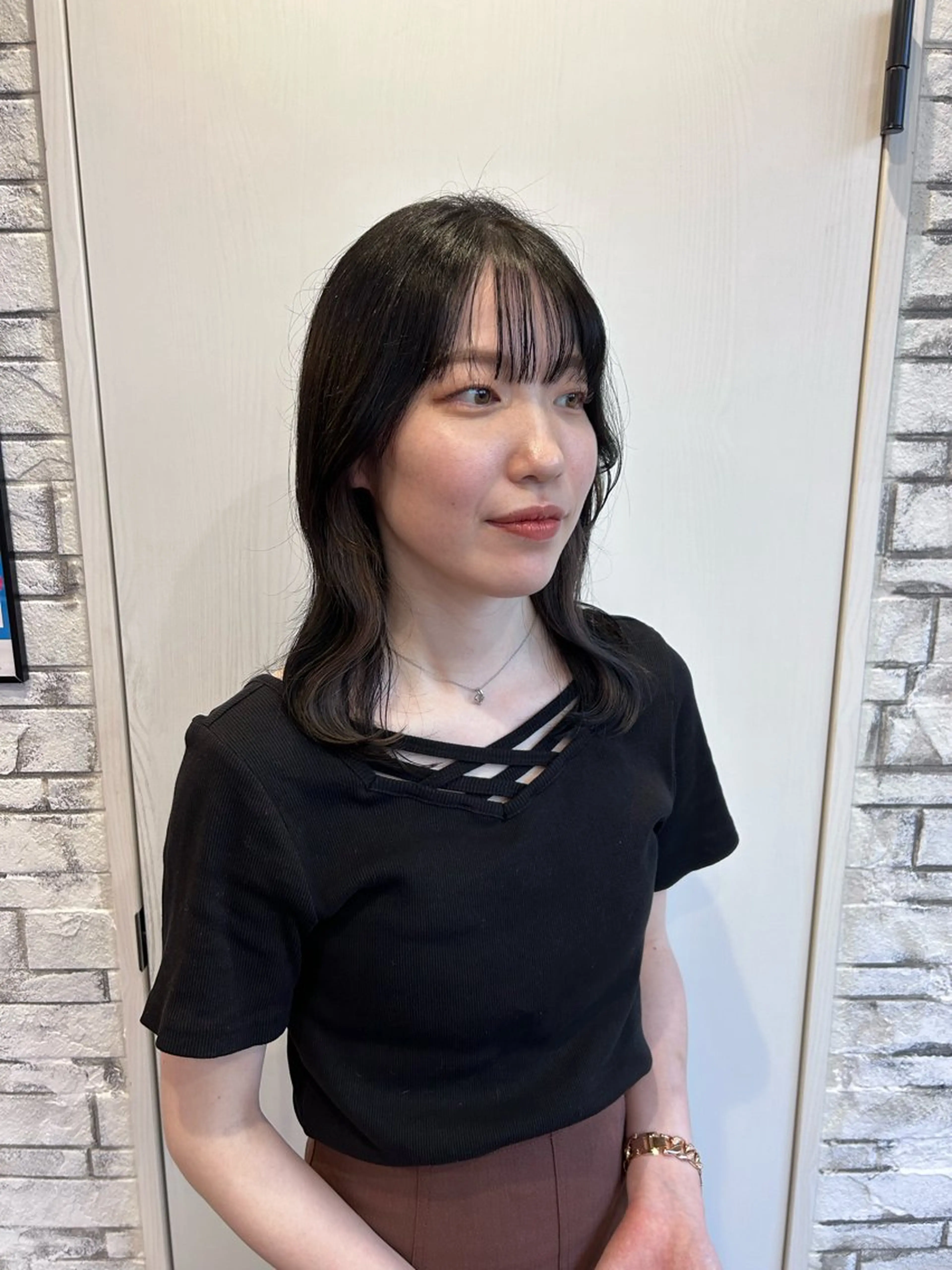 ミディアム カラー 廣瀬 美月のヘアスタイル