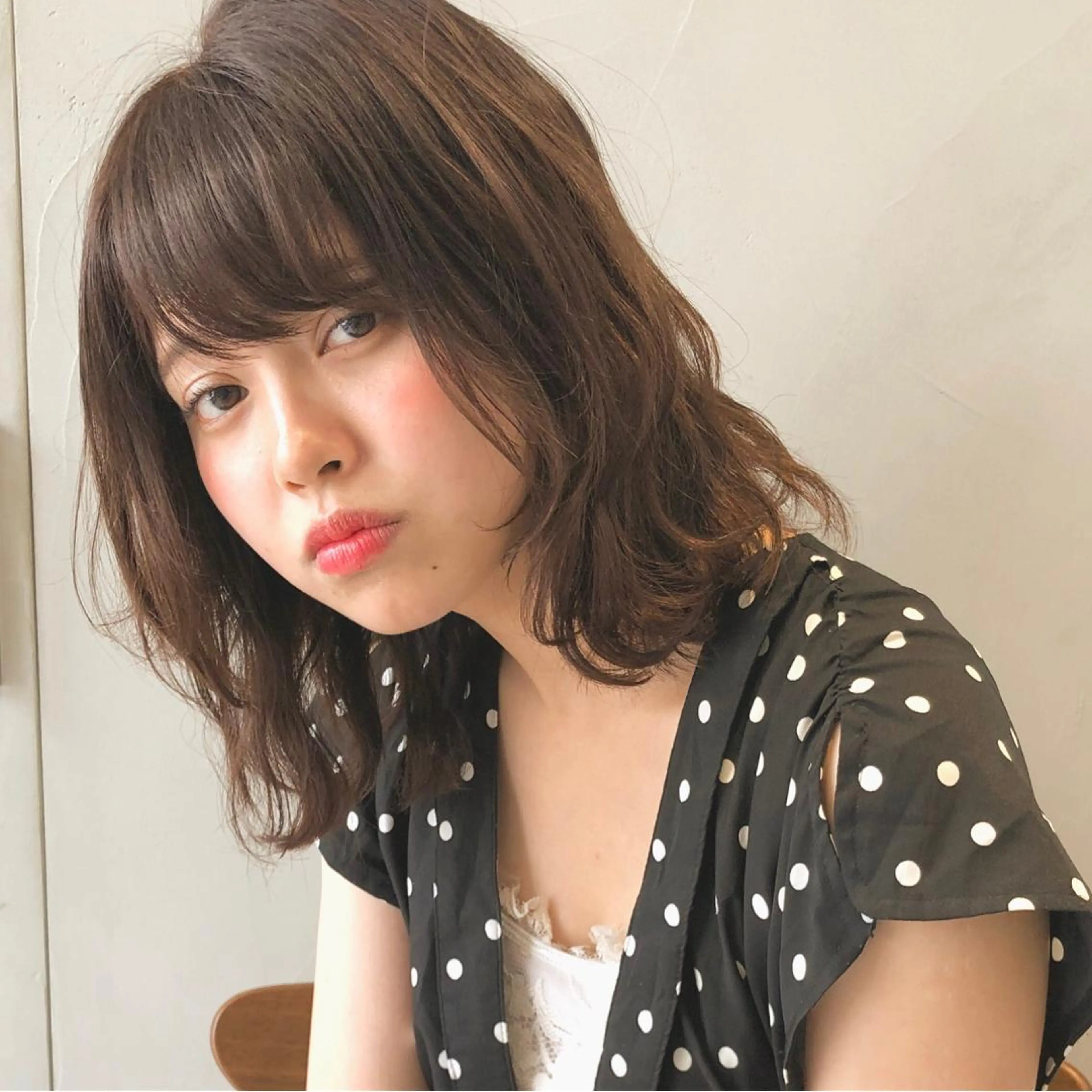 ミディアム カラー カット ヘアカラー トリートメント 荒木 依莉亜のヘアスタイル