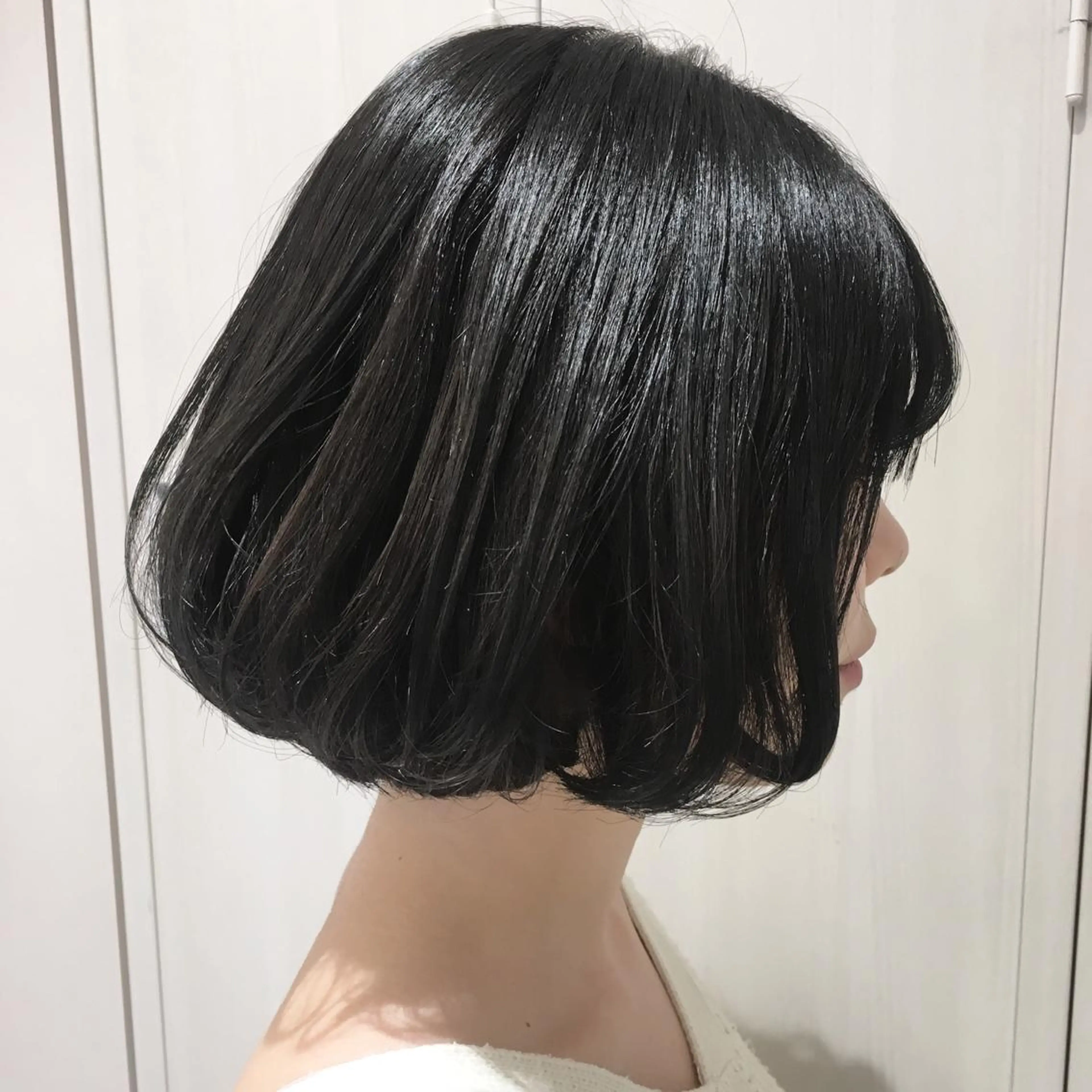 ショート カラー アッシュ アッシュグレー イルミナカラー レイヤー/韓国/ 顔周り/しんやのヘアスタイル