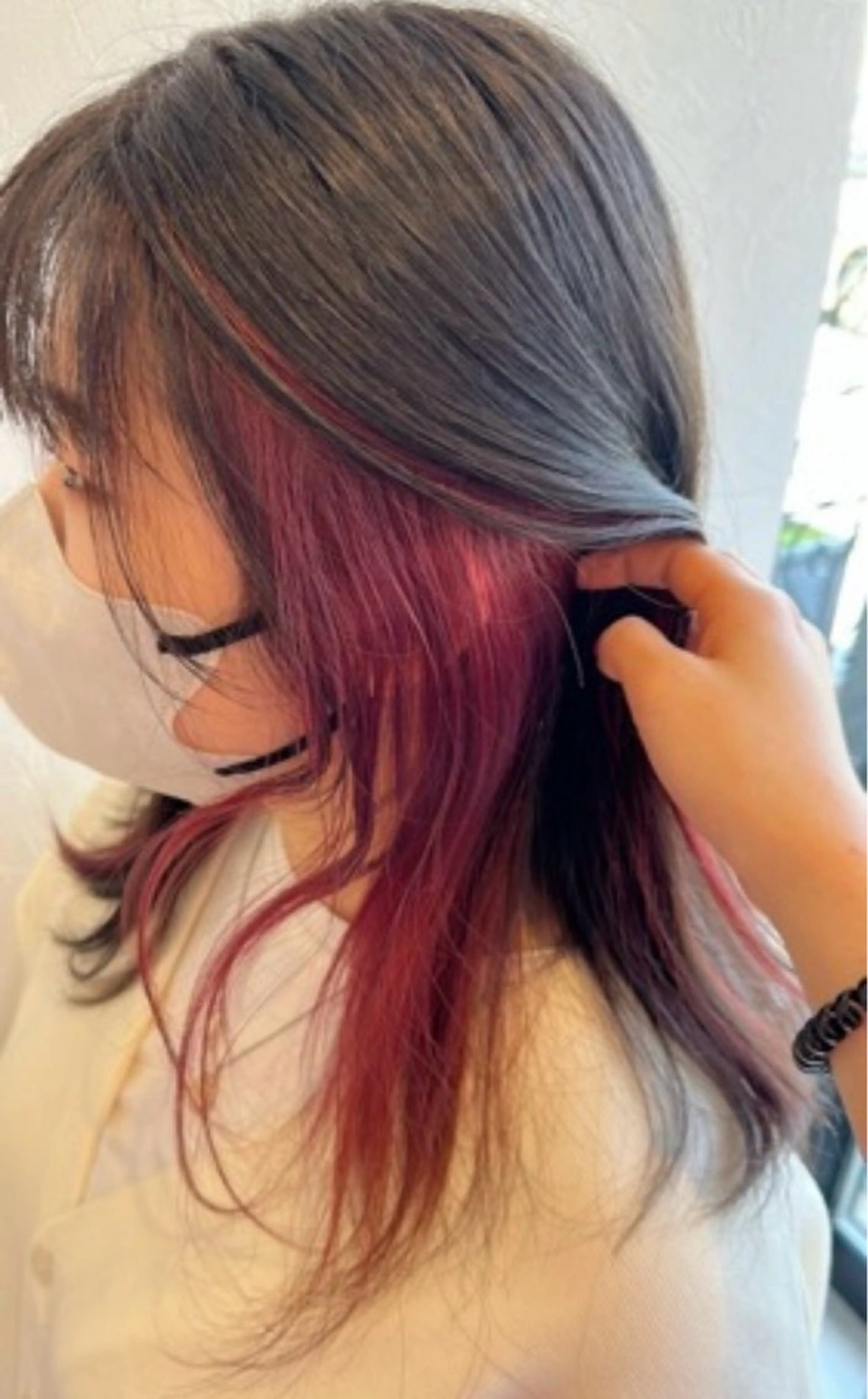 ロング 安永識央里/大曽根/ カラーモデルのヘアスタイル