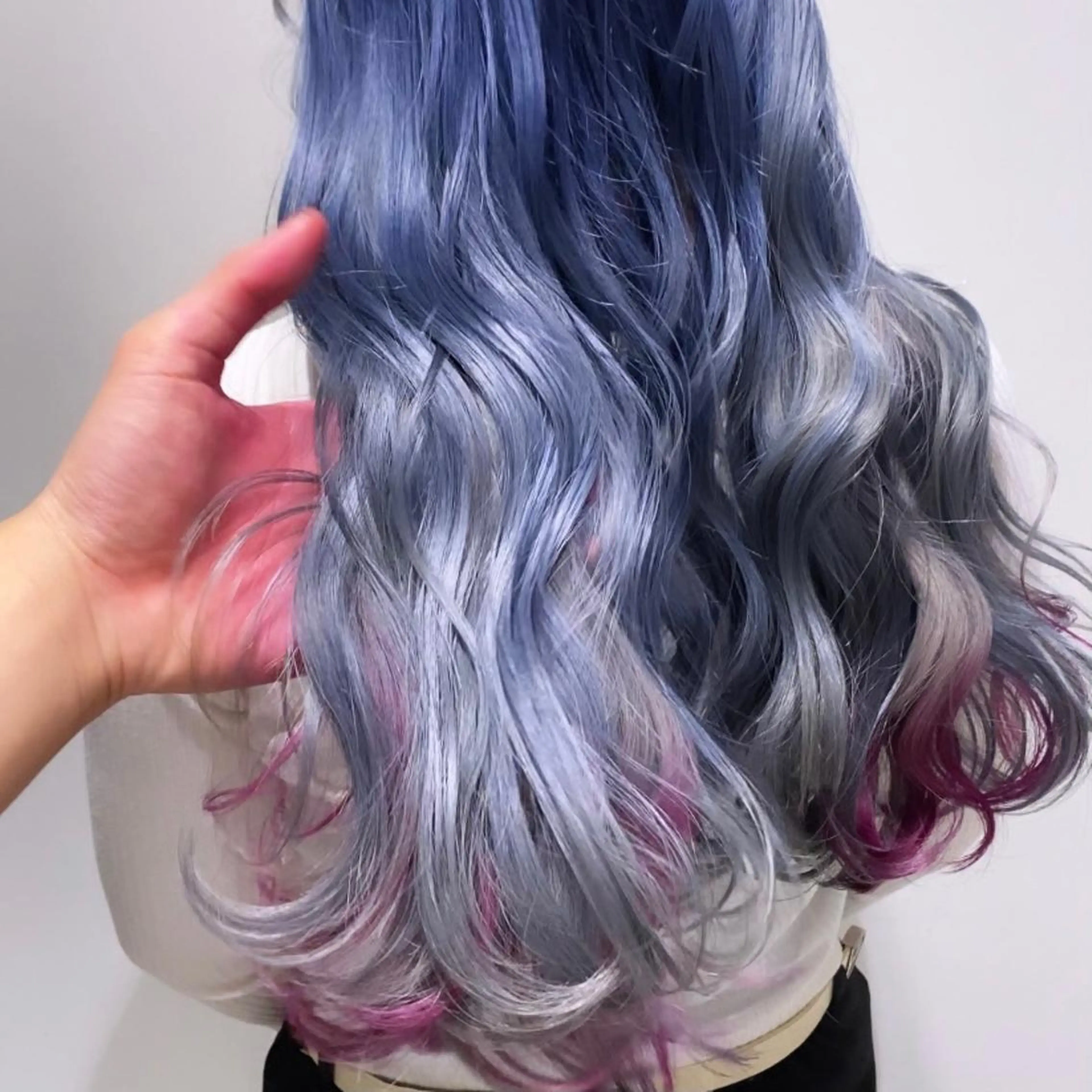 カラー ヘアカラー MONIQA原宿所属・デザインカラーウルフ 宙也のヘアスタイル