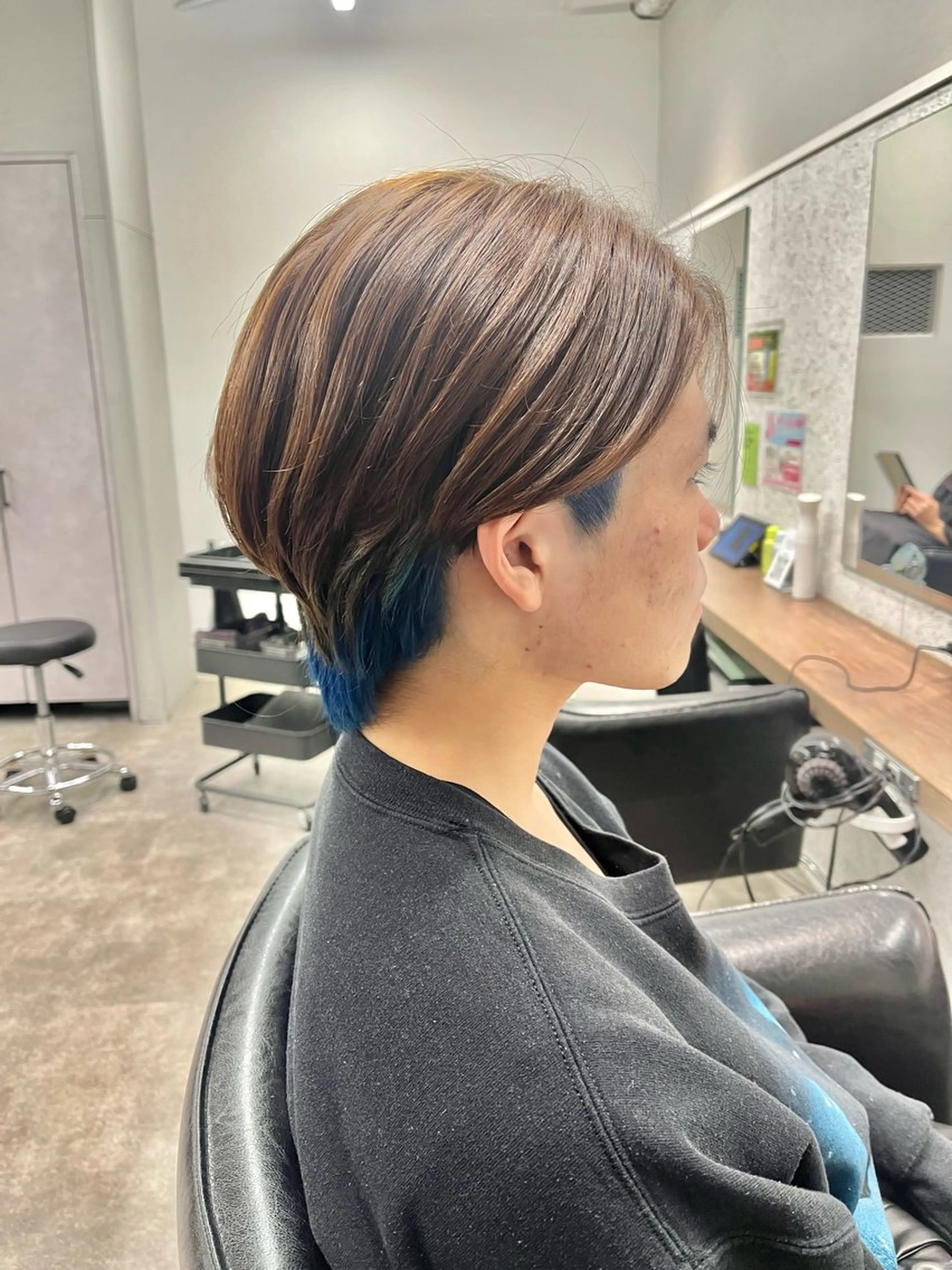 カラー メンズ アッシュ アッシュブラウン ブラウンカラー 🍓艶髪/艶カラー ハイトーン/しんたにのヘアスタイル