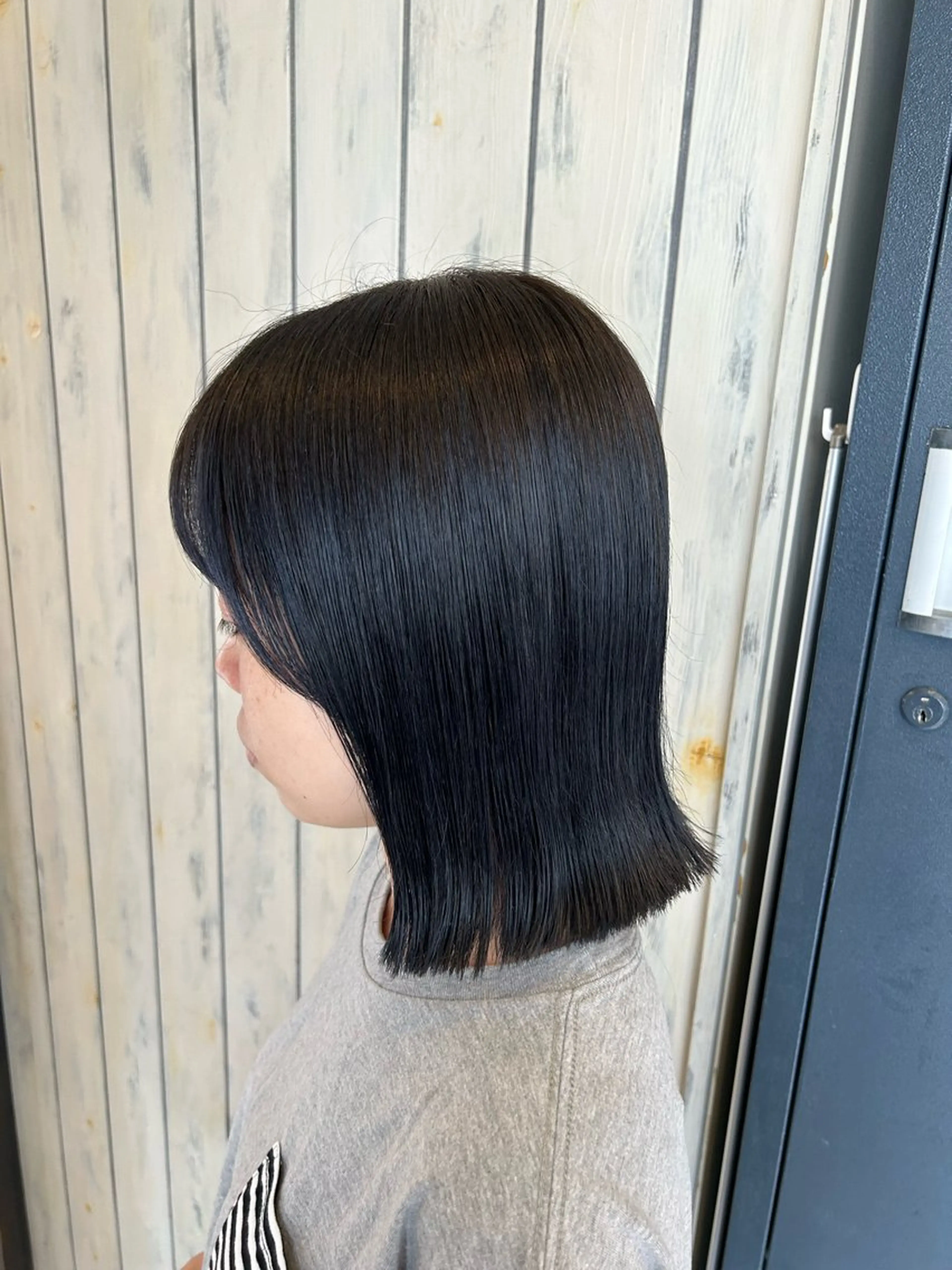 ミディアム カット 高津 千慧のヘアスタイル