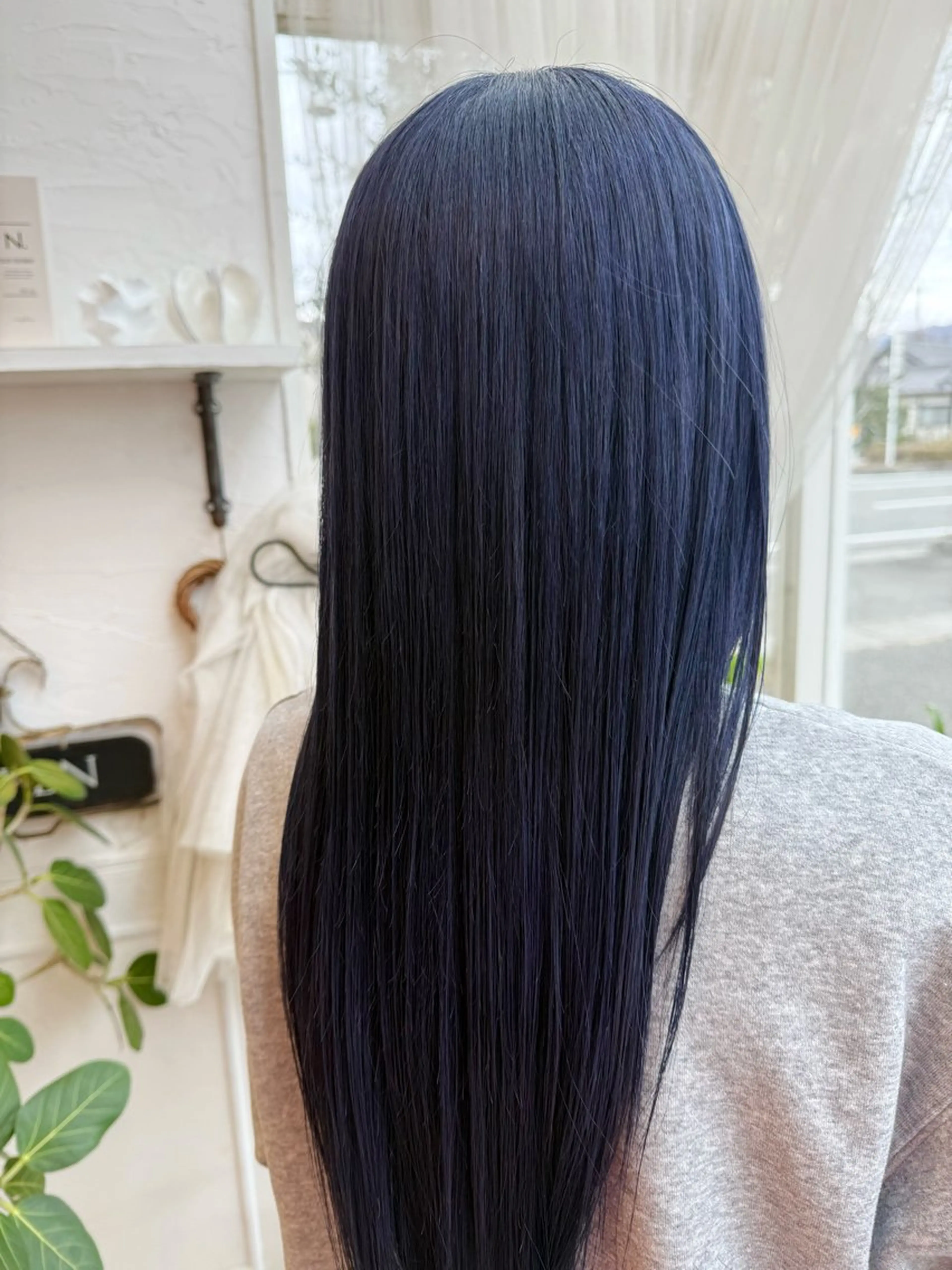 ロング カラー ブリーチ ネイビーカラー ヘアカラー hair room Sherie所属・内田 隆也のヘアスタイル