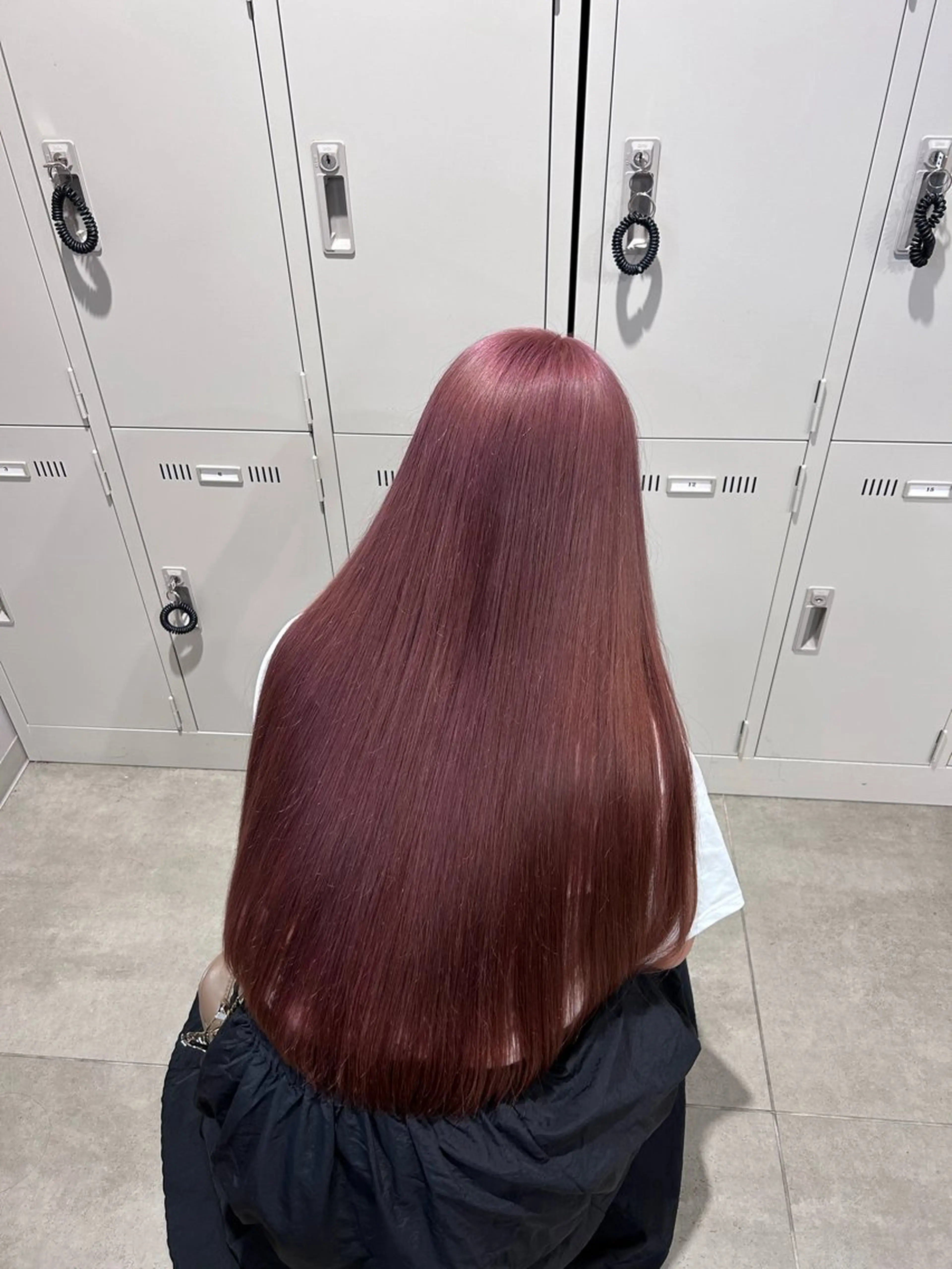 カラー ヘアカラー トリートメント ベージュ／ブラウン/ ナチュラルレイヤーのヘアスタイル