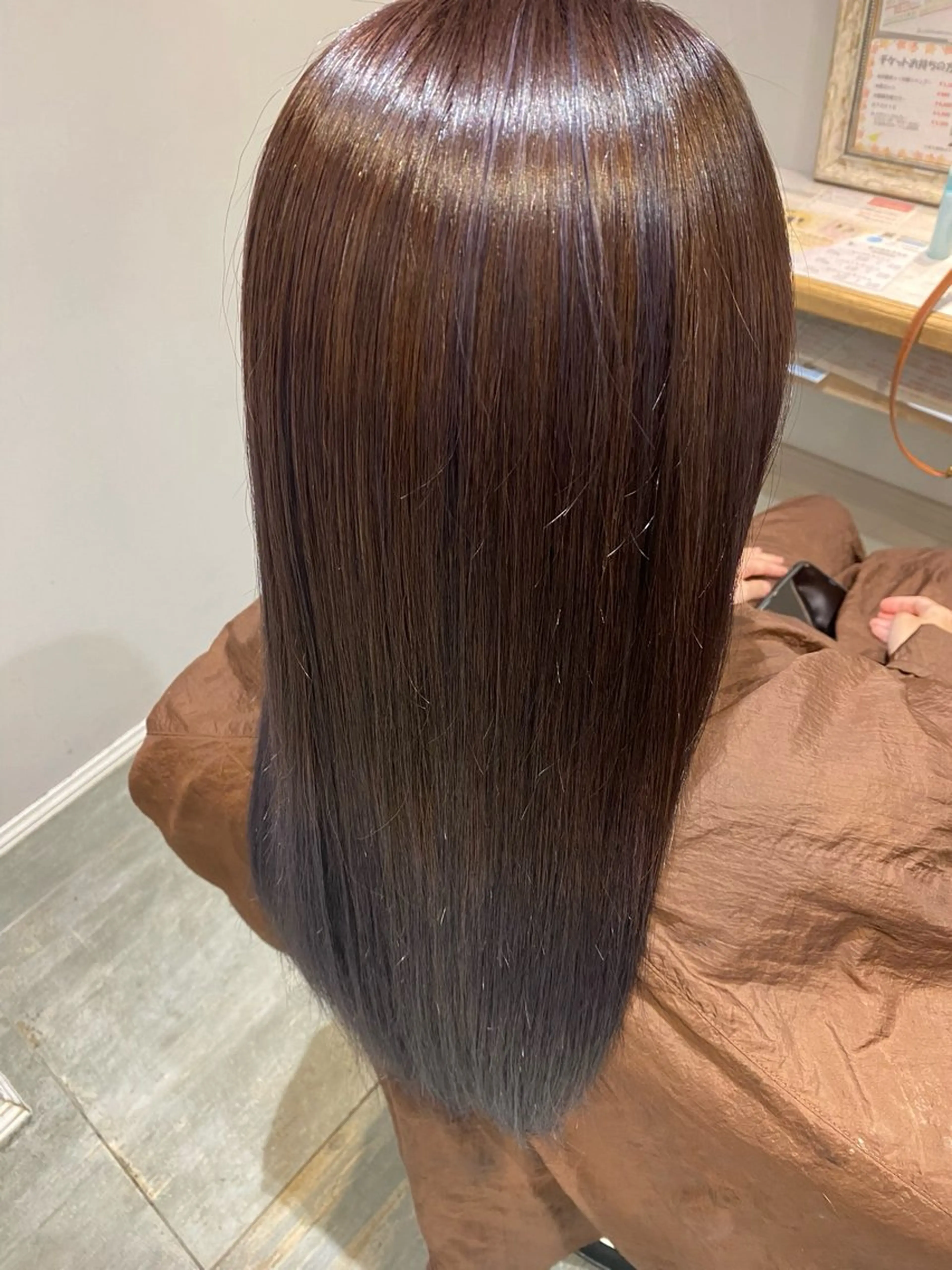 ロング 床櫻 唯のヘアスタイル