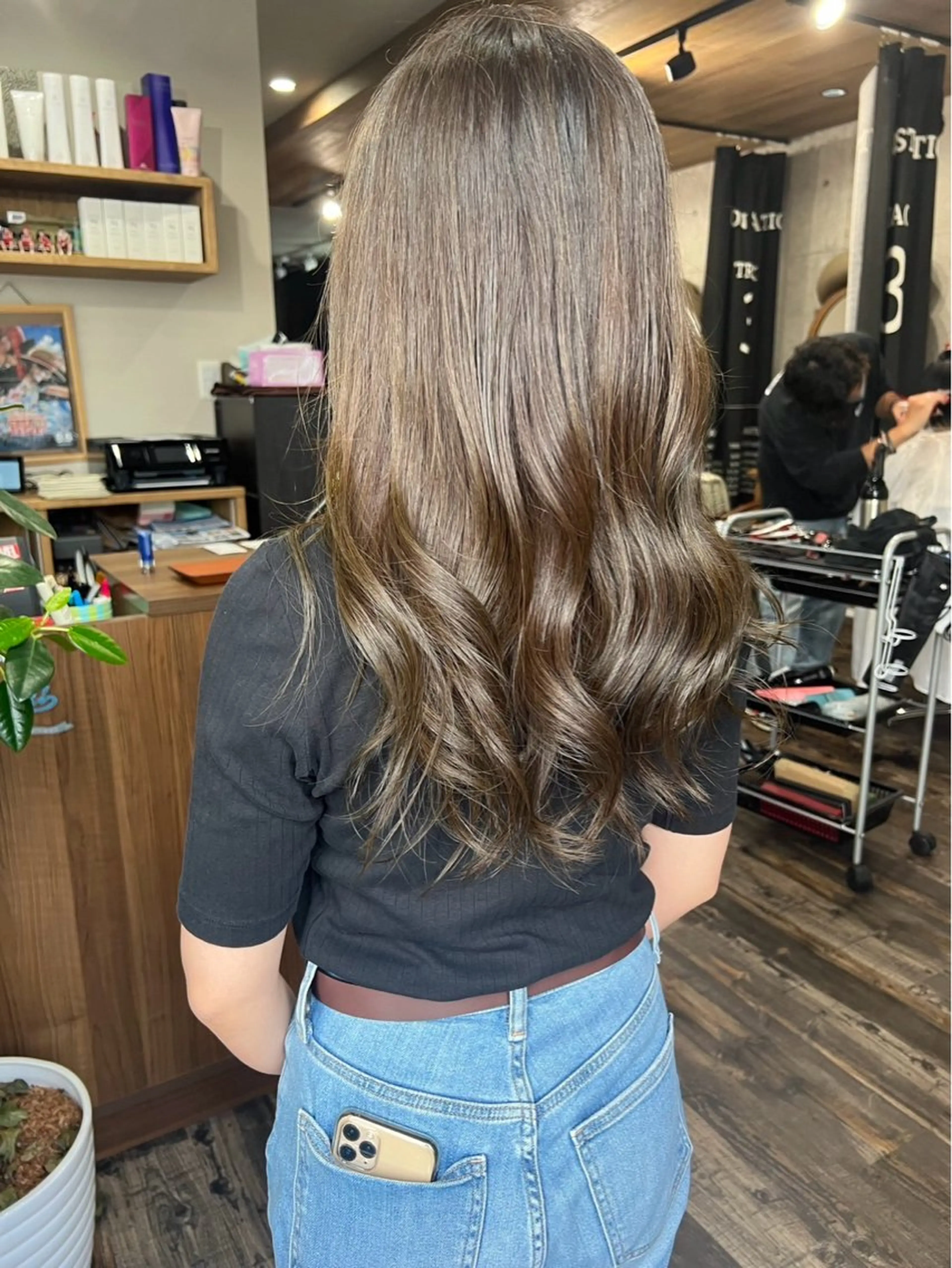 カラー 今野 詩音のヘアスタイル