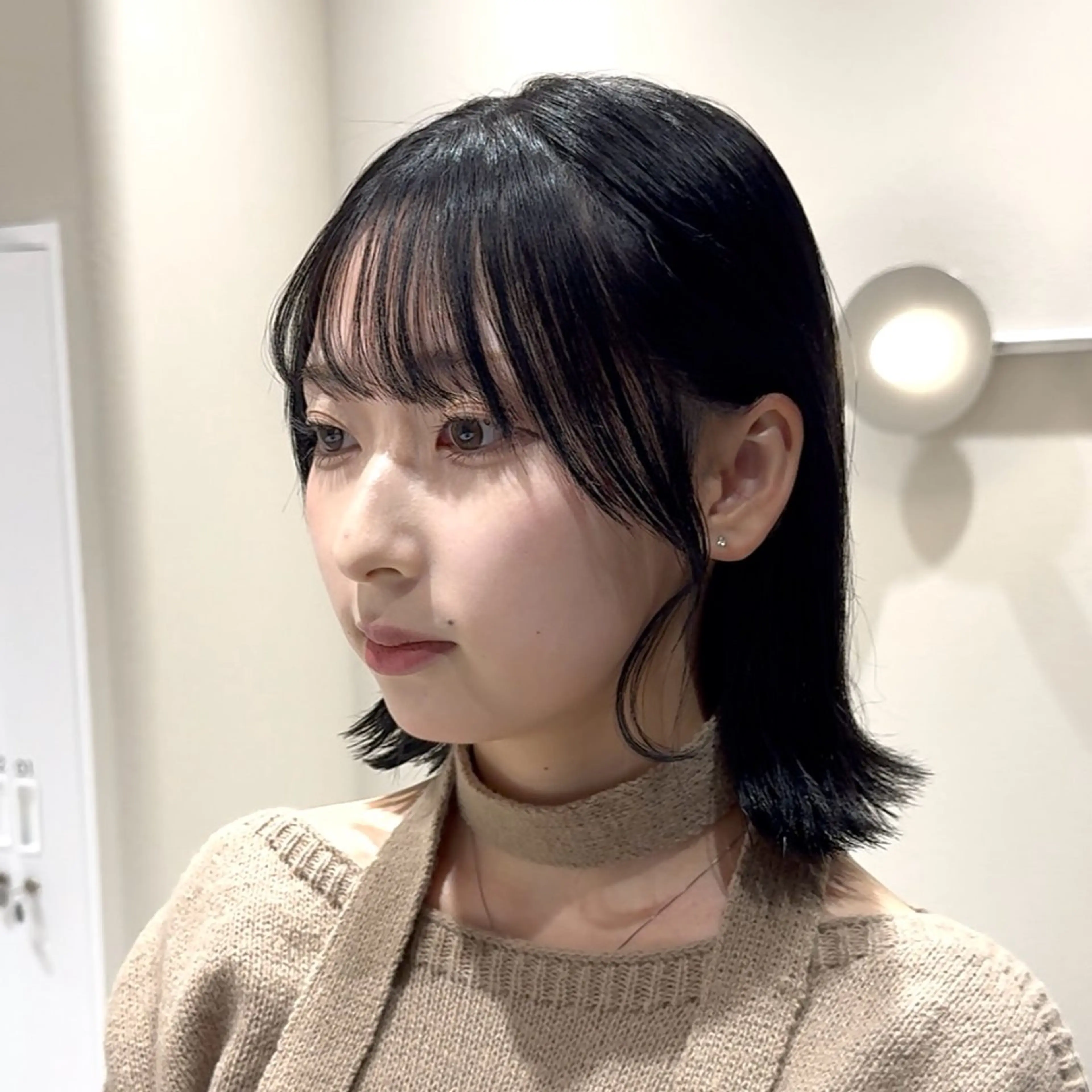 セミロング カラー ヘアアレンジ レイヤーカット カット ヘアカラー トリートメント ヘッドスパ ヘアセット 顔まわりカット の達人のヘアスタイル