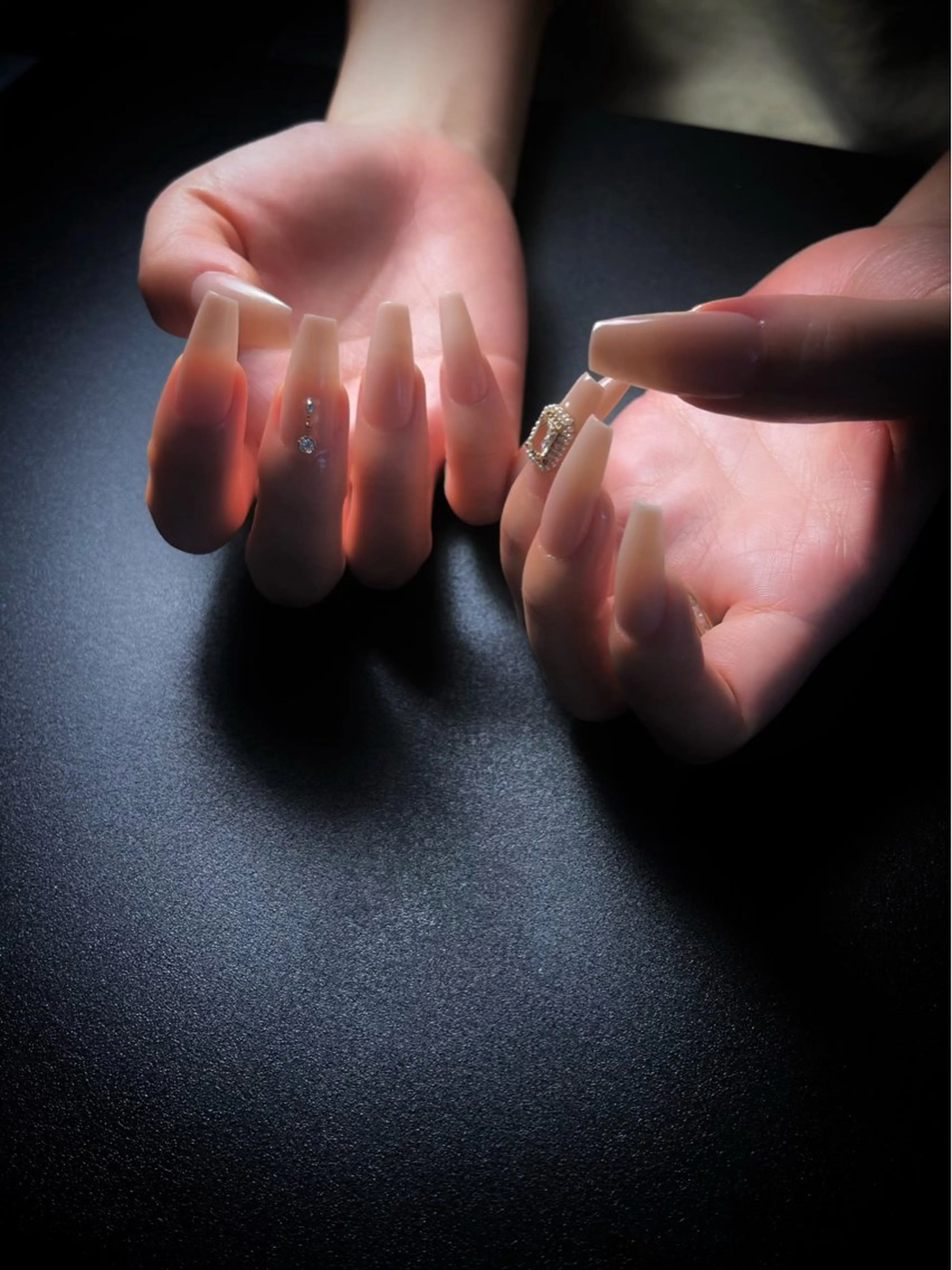 ネイル 長さ出し スカルプネイル nine.🦋 YUKOのネイルデザイン