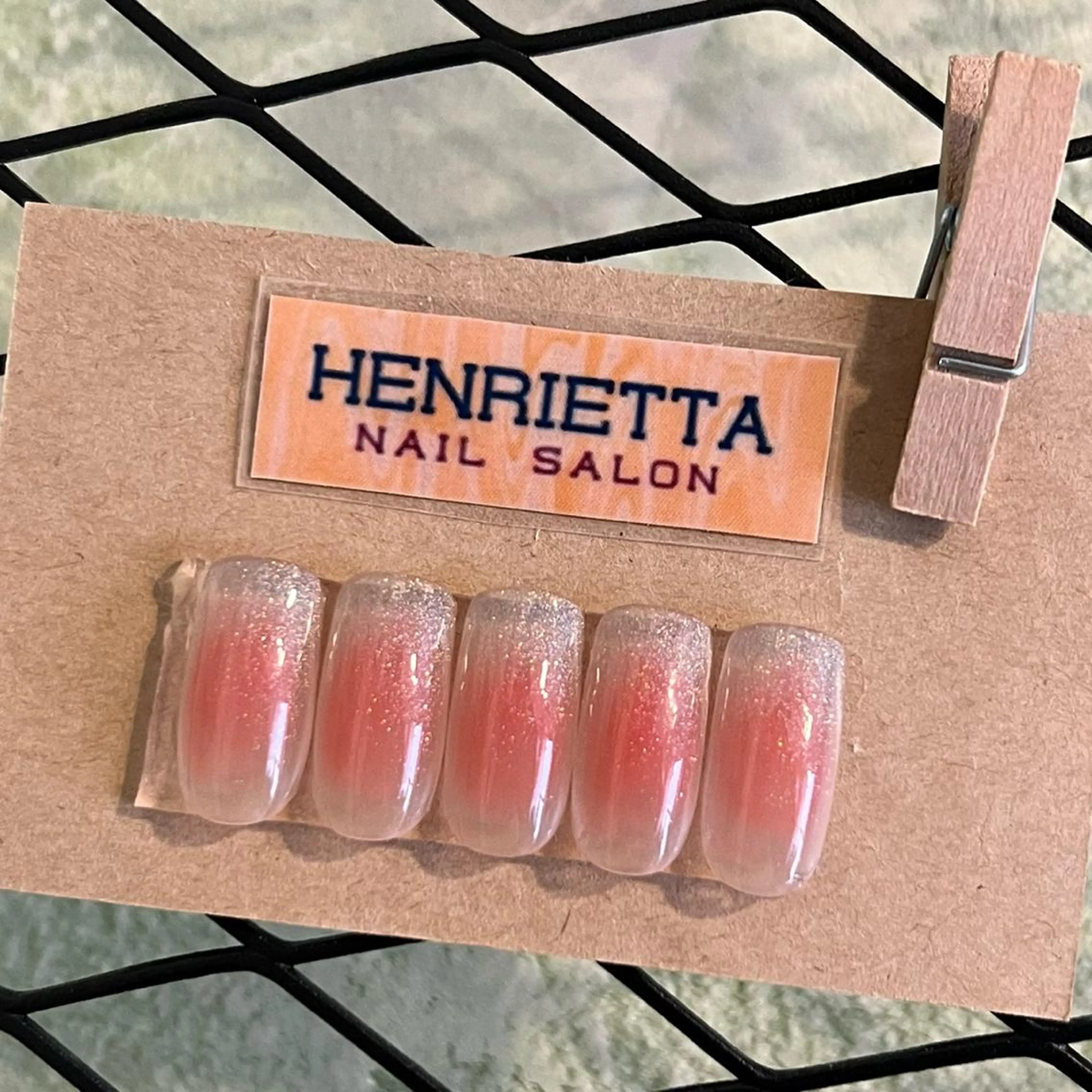 ネイル チークネイル マグネットネイル ワンホンネイル HENRIETTA NAILSALONのネイルデザイン