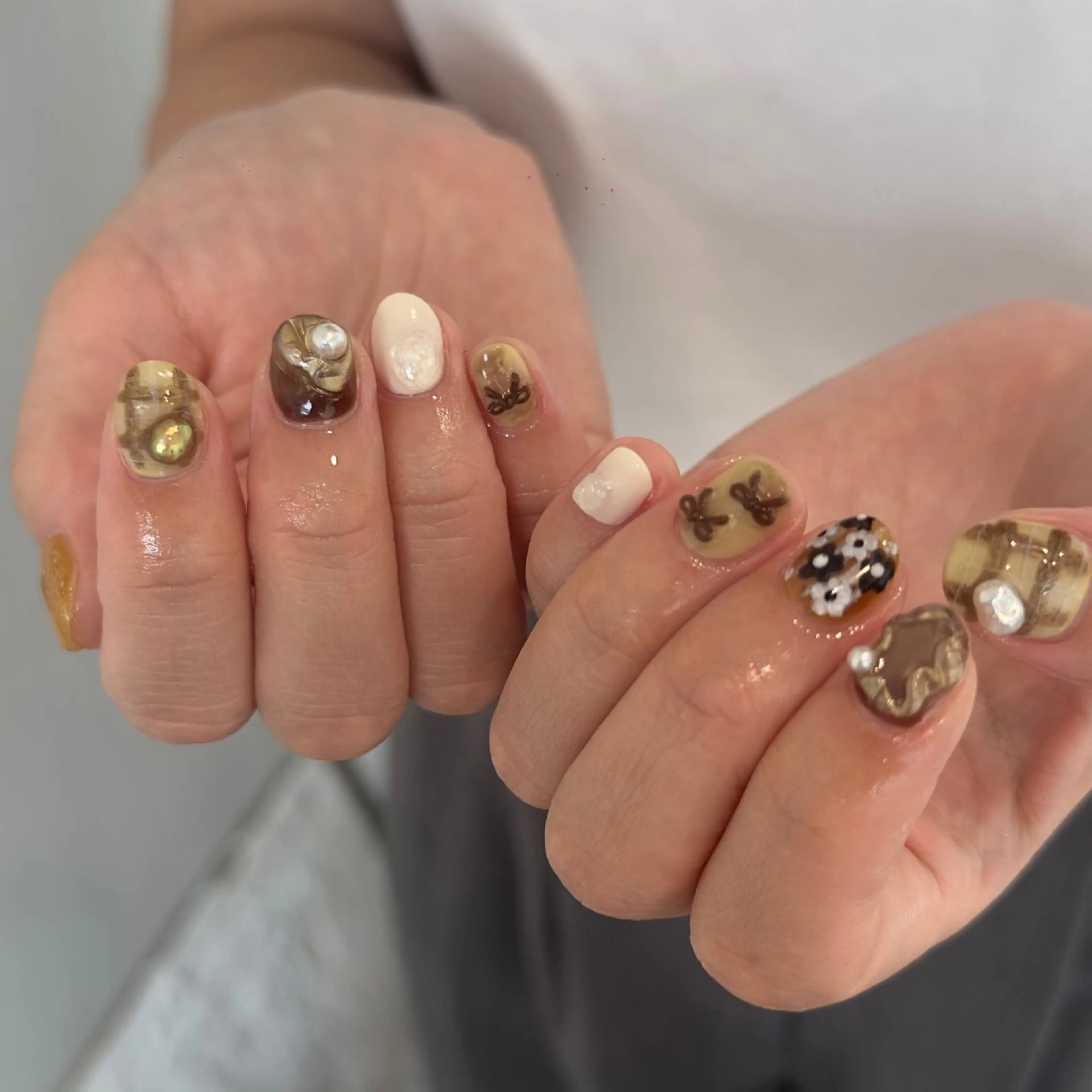 ネイル ハンドネイル 🎀 Hiyubi._.nail 🫧所属・🎀フェイ フェイ🫧💗のネイルデザイン