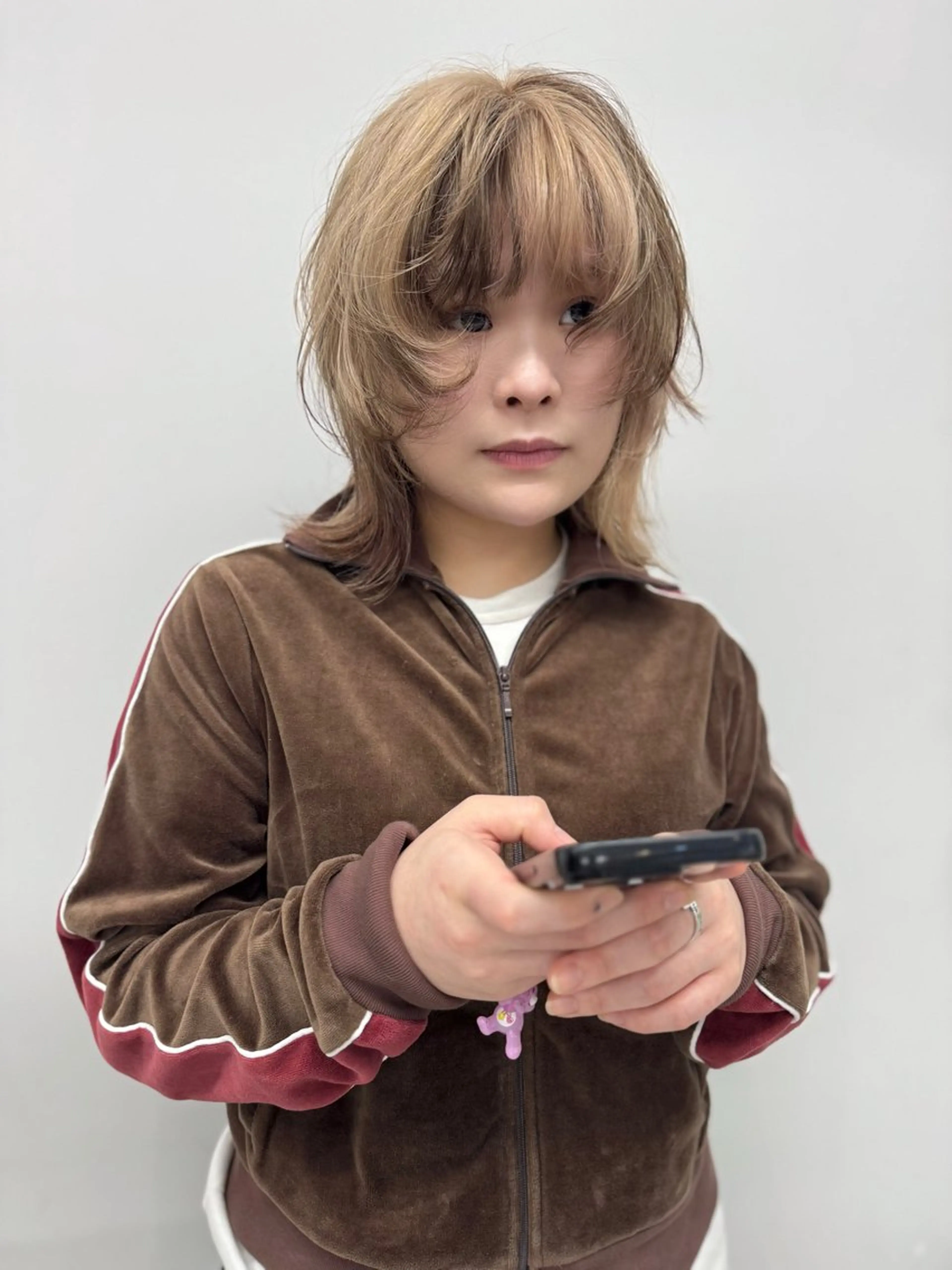 ミディアム カラー オカモト ミユウのヘアスタイル