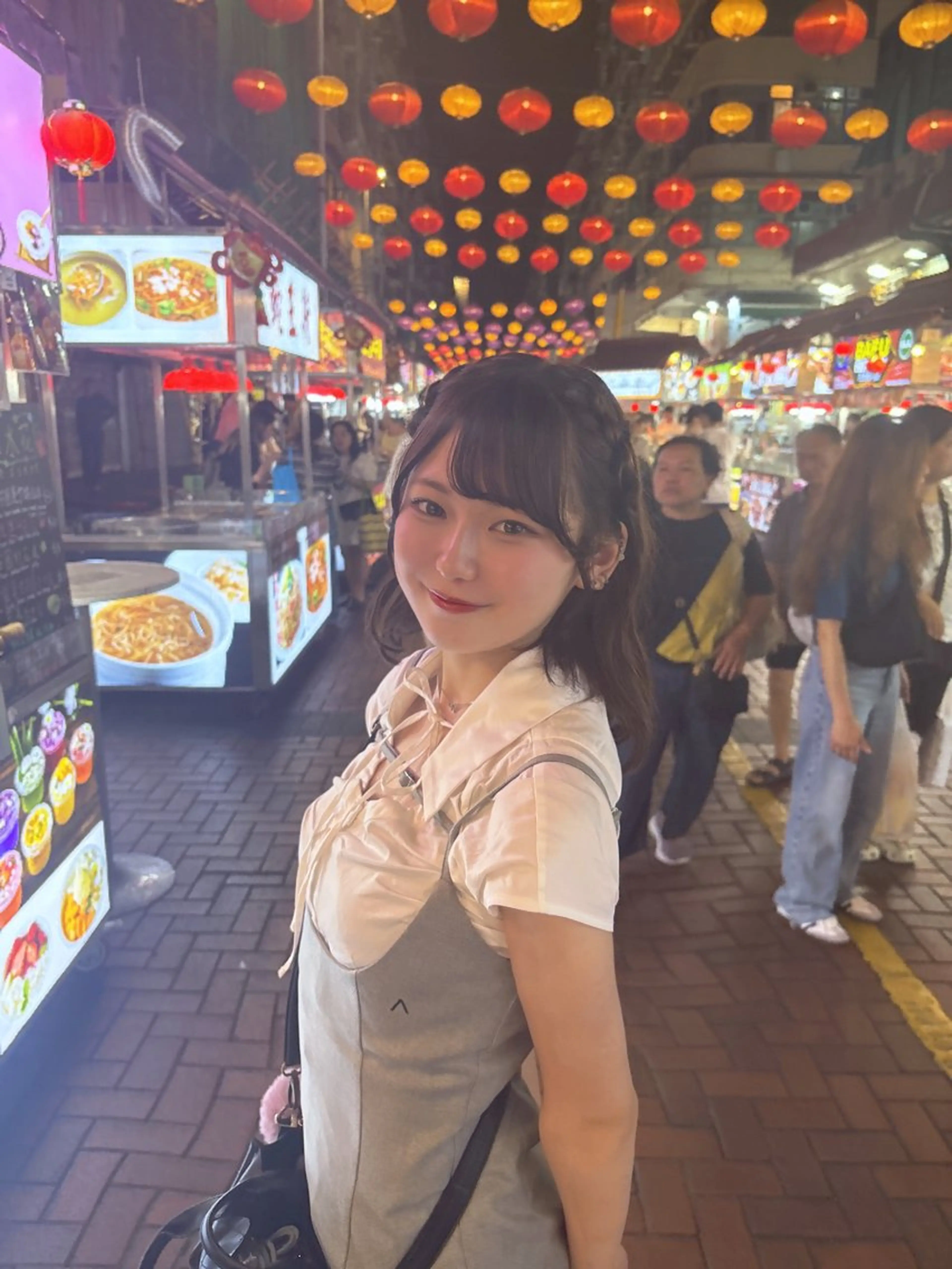 ミディアム エクステ M.O.D shibuya店所属・シールエクステ /まる🐺/渋谷のヘアスタイル