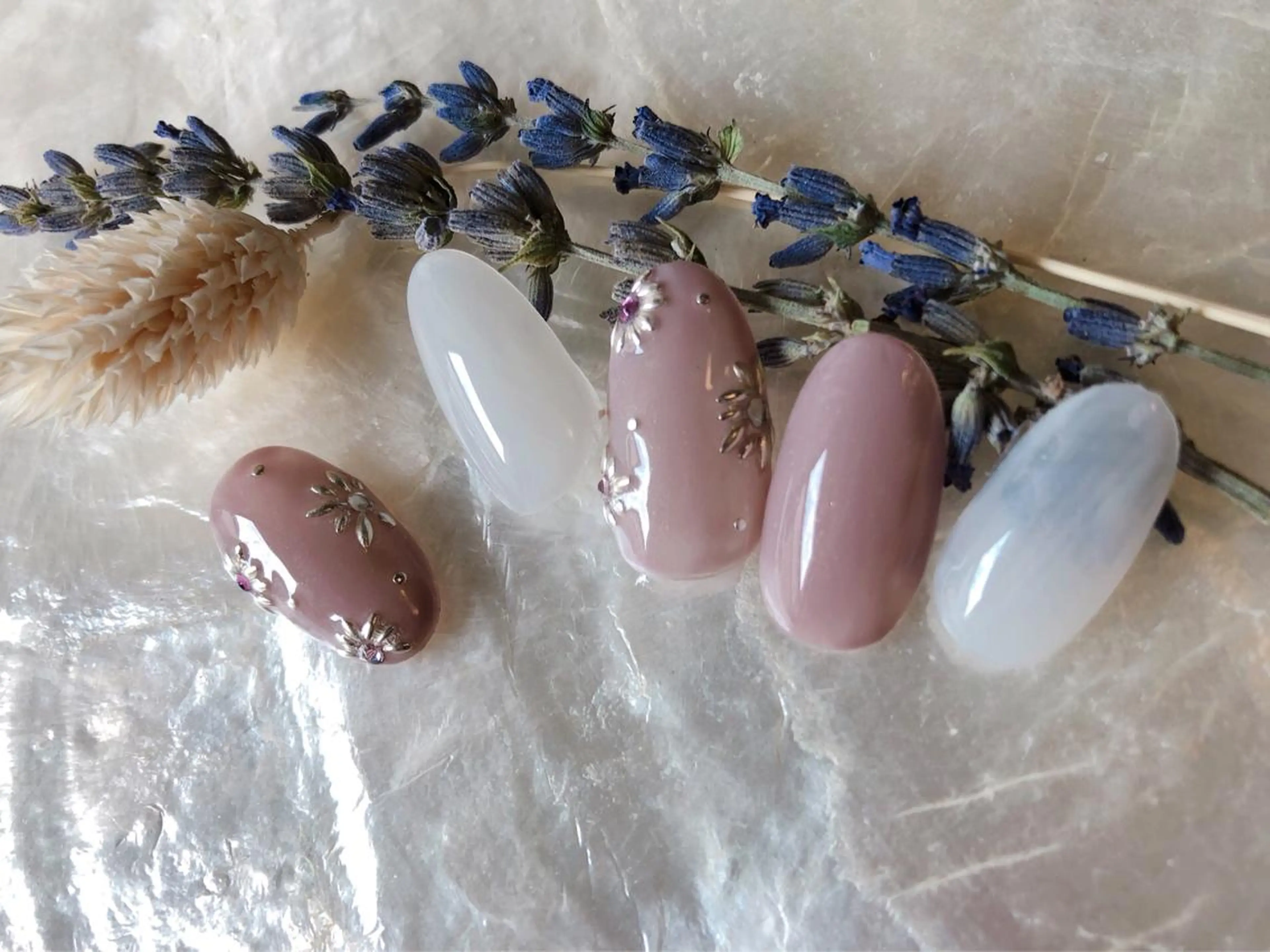 ネイル ストーンネイル kiki nail 二子玉川のネイルデザイン