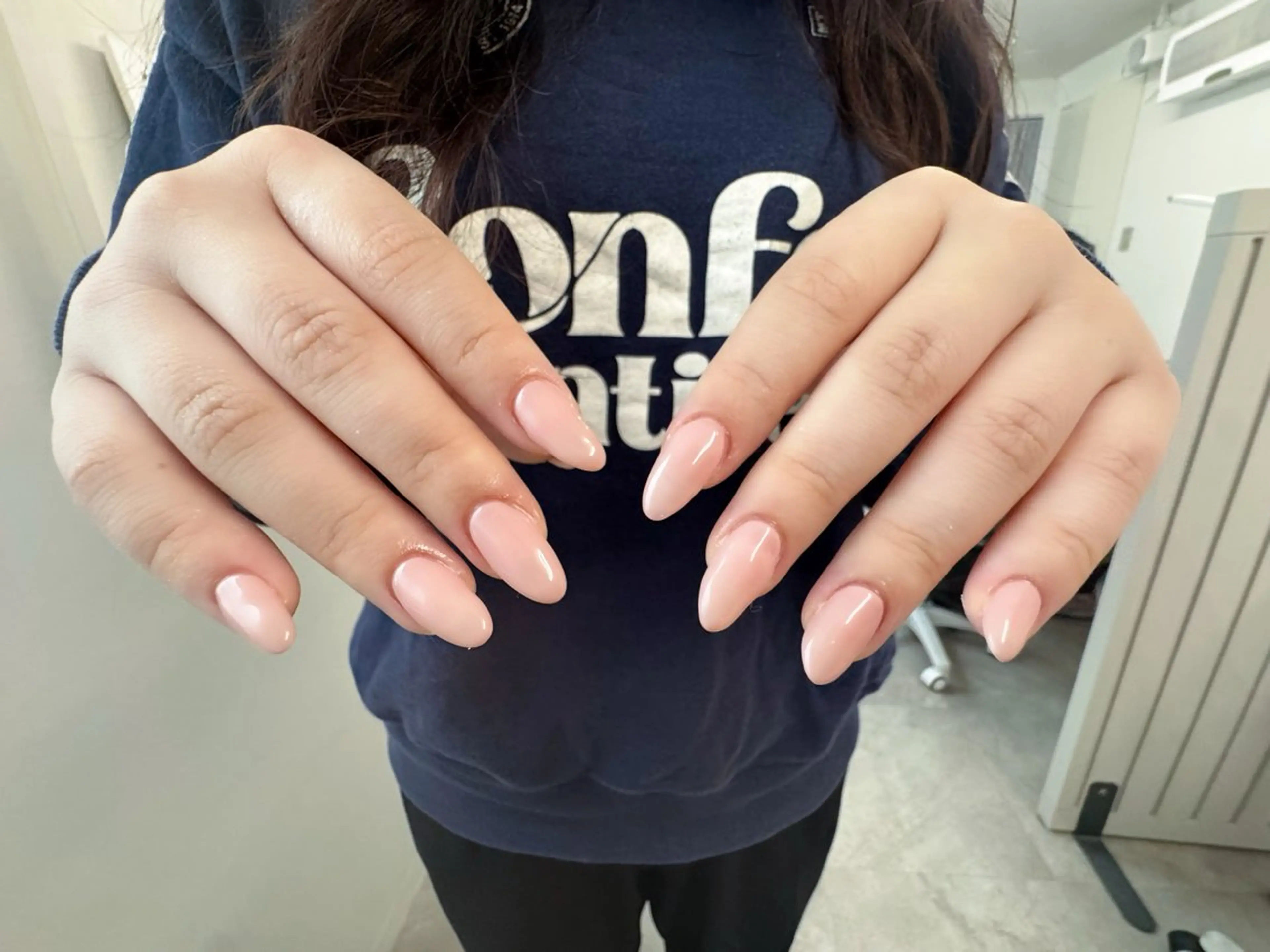 ネイル オフィスネイル ワンカラーネイル ハンドネイル 奥岡 花恋のネイルデザイン