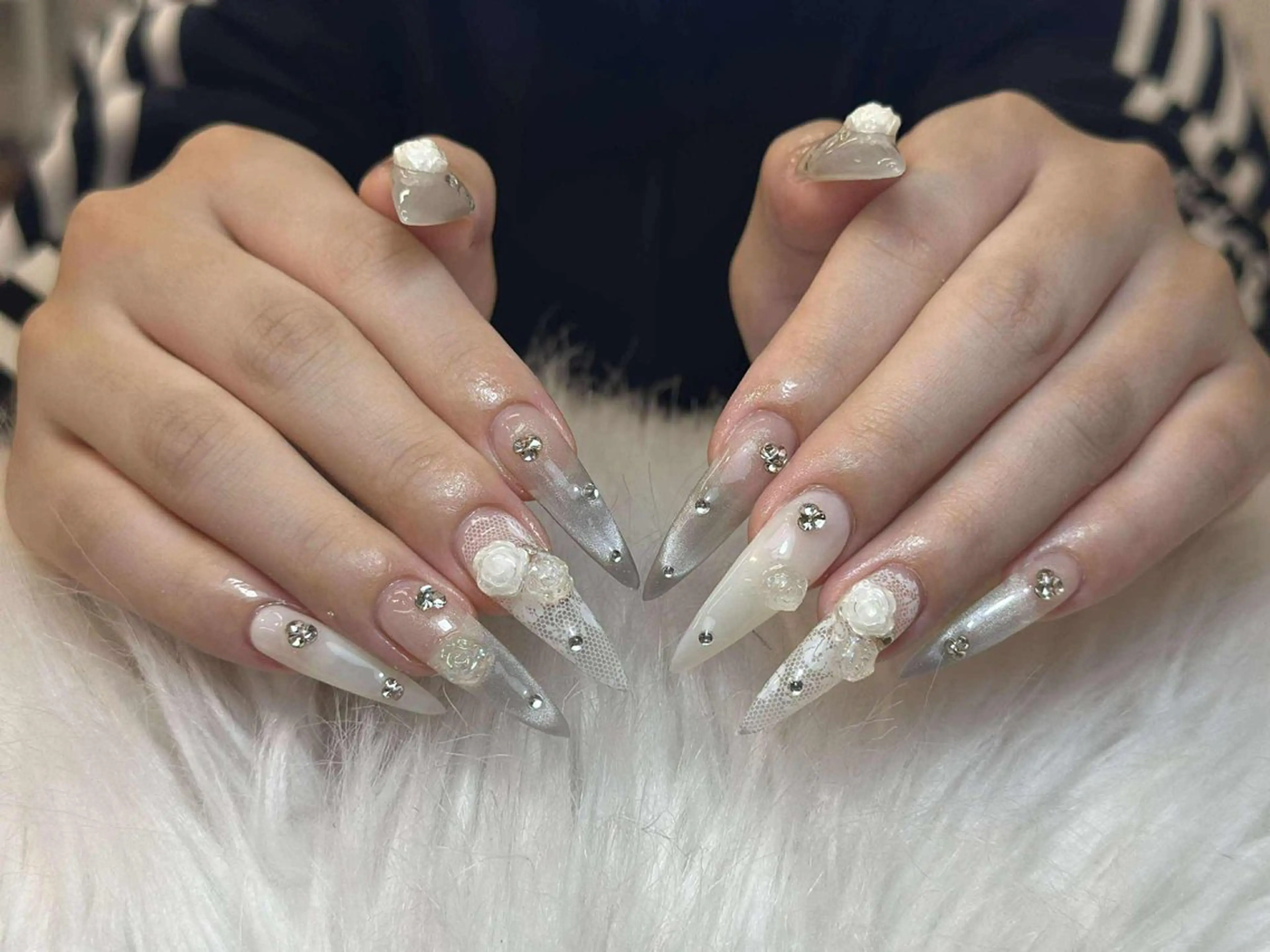 ネイル アートネイル 成人式 ジェルネイル ニュアンスネイル 夏ネイル NIE MoMoのネイルデザイン