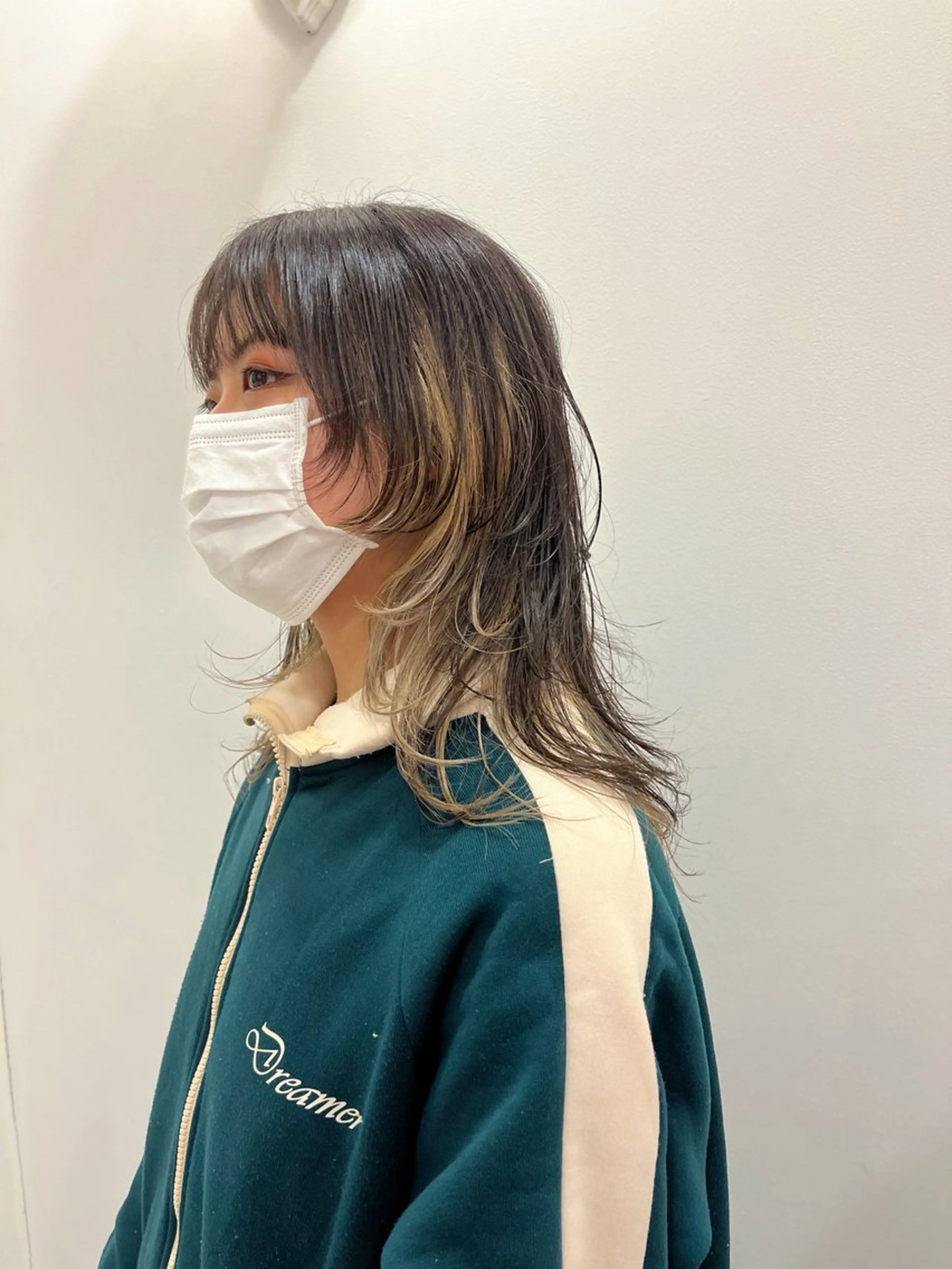 ミディアム カラー カット ヘアカラー 尾崎隼大 レイヤー/韓国ヘアのヘアスタイル