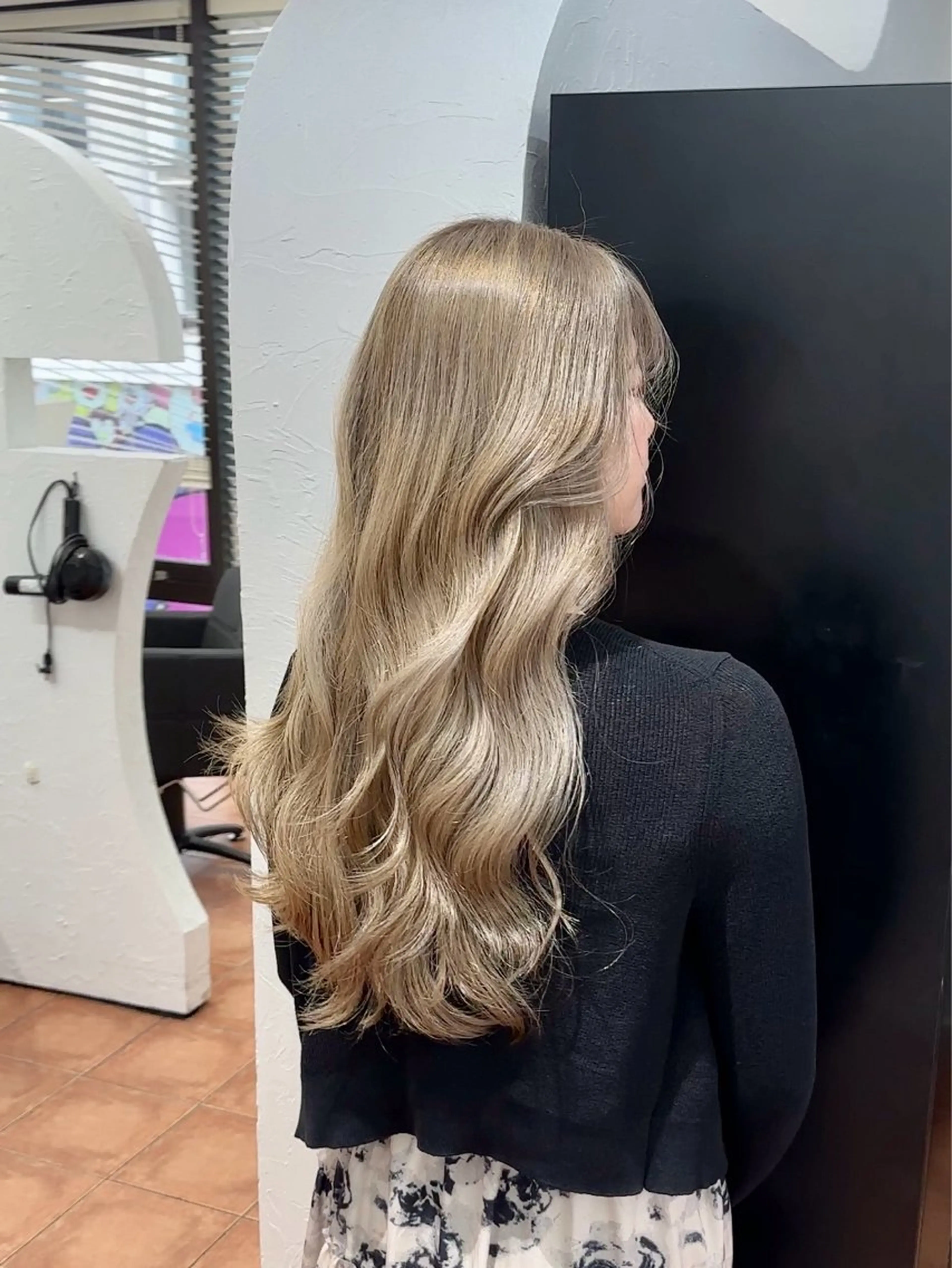 ロング カラー ブリーチ ダブルカラー ブリーチなしカラー JEWIL SHIBUYAのヘアスタイル