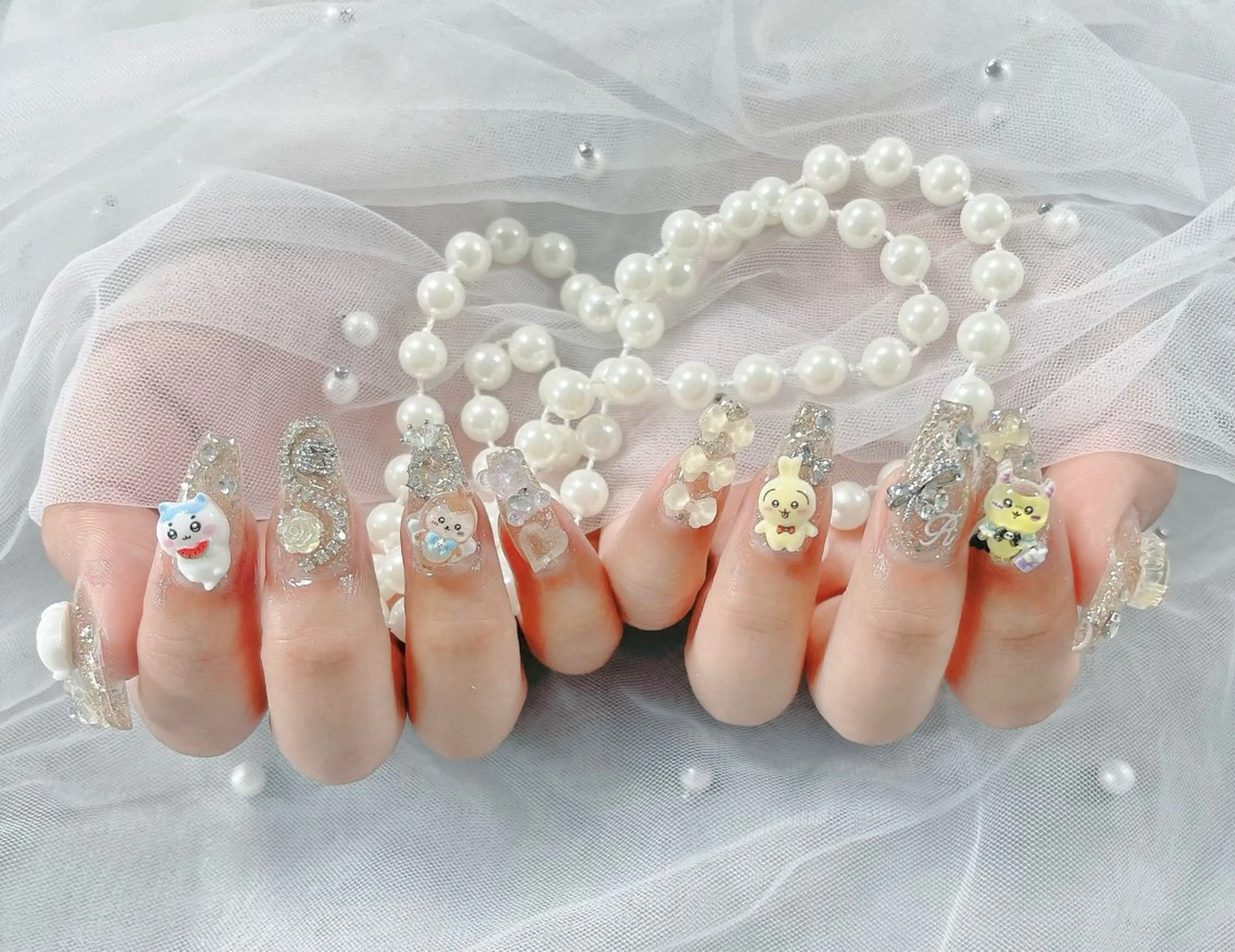 ネイル オーロラネイル クリアネイル フラッシュネイル ジェルネイル グラデーション ハンドネイル Amee Nail Salonのネイルデザイン