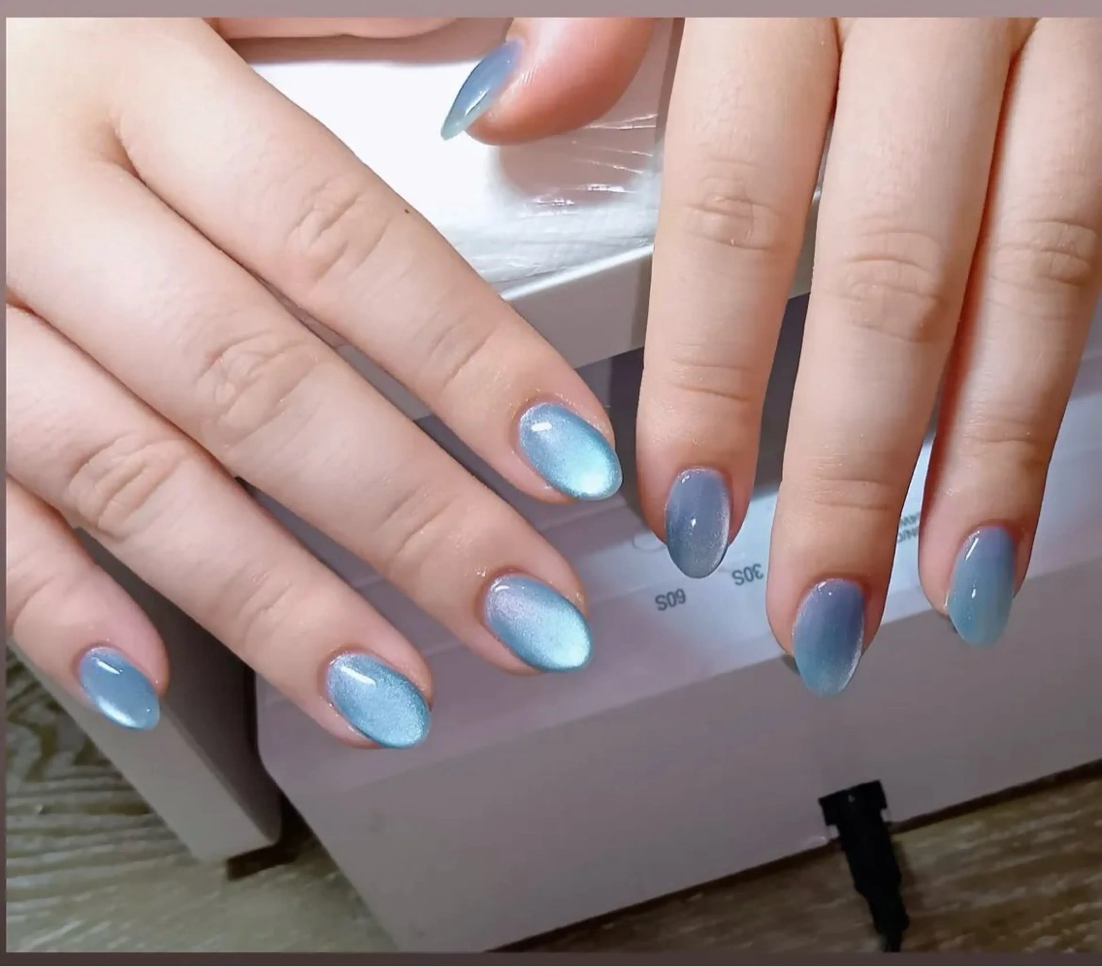 【大人気❣️カラグラ/マグネット➕ストーン5個】★新規オフ無料★白黒グラデ・マグネットグラデは➕¥200となります🎀の写真