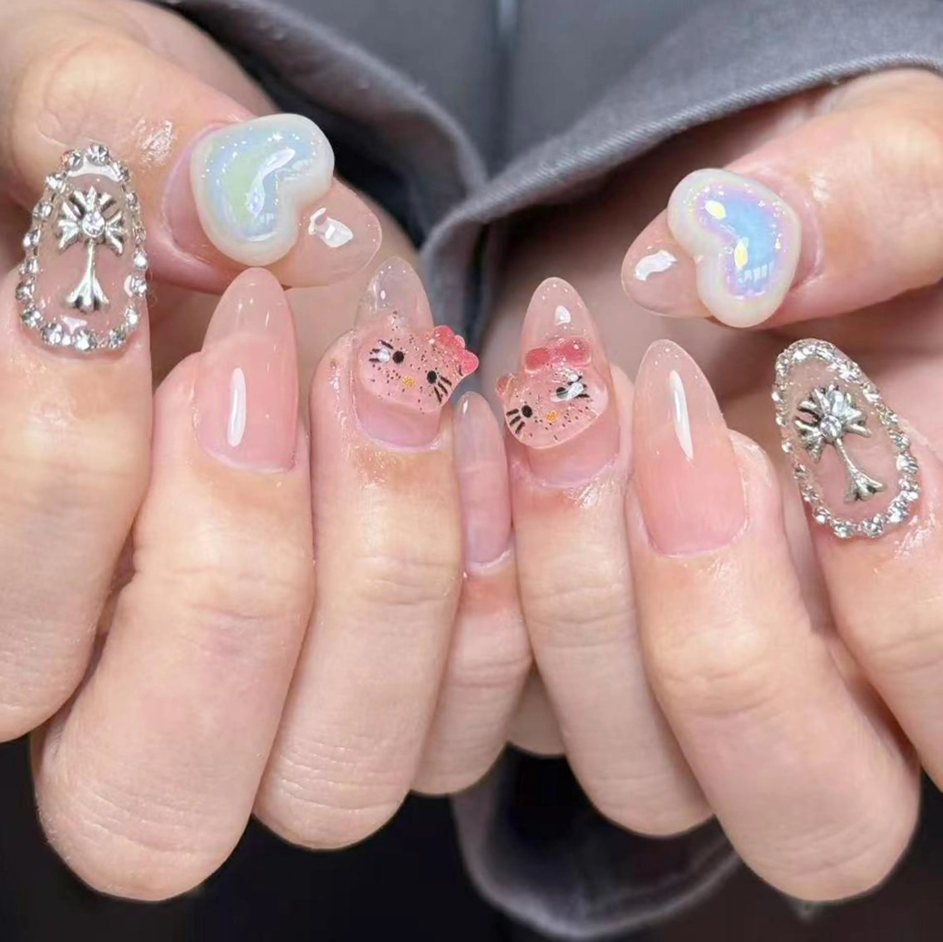 ネイル アートネイル オーロラネイル ガーリー キラキラネイル 韓国ネイル ハンドネイル DIAMOND NailStudioのネイルデザイン