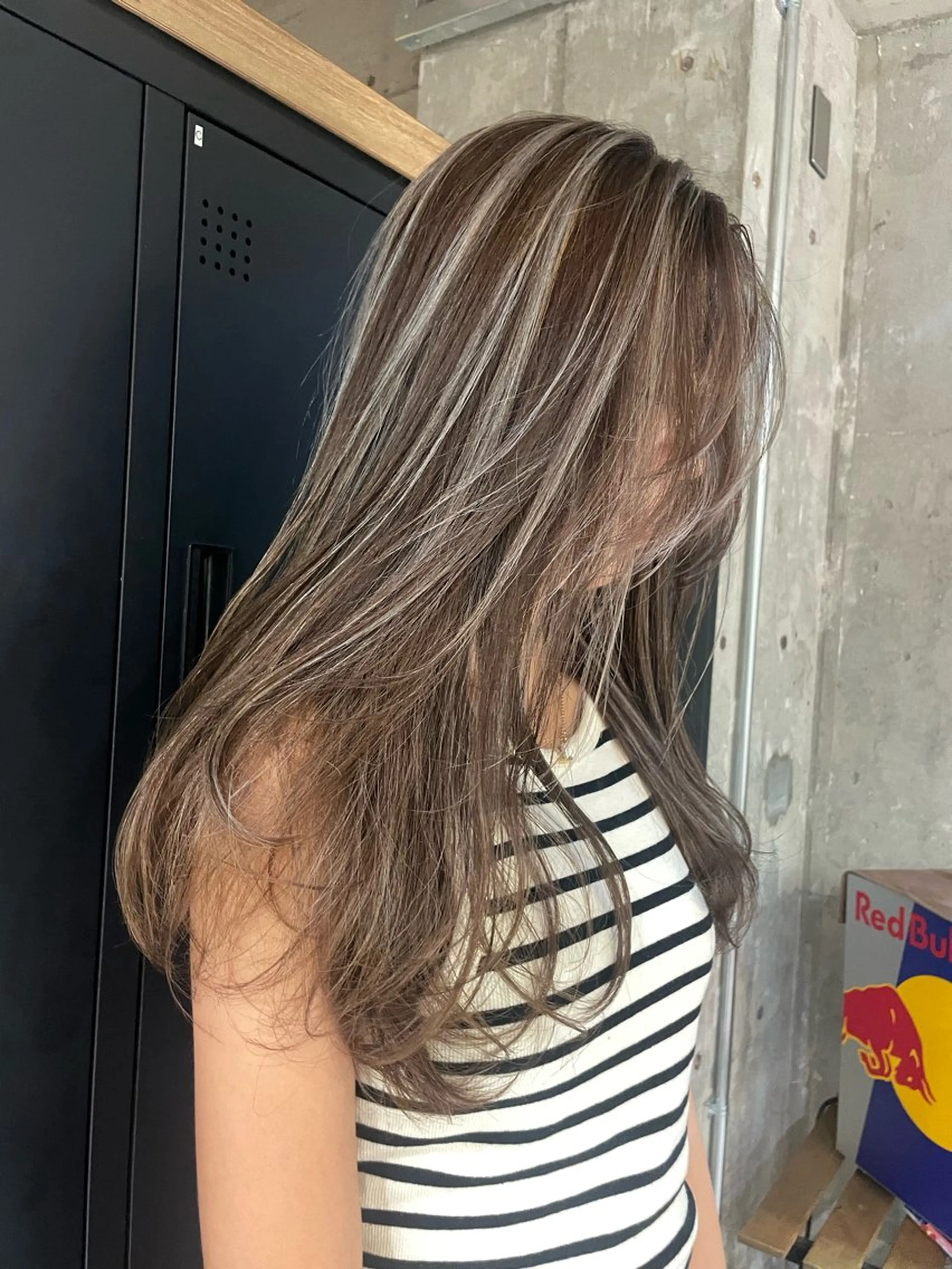 ロング 🫧ハイライトカラー 🫧 𝓜𝓘𝓤のヘアスタイル