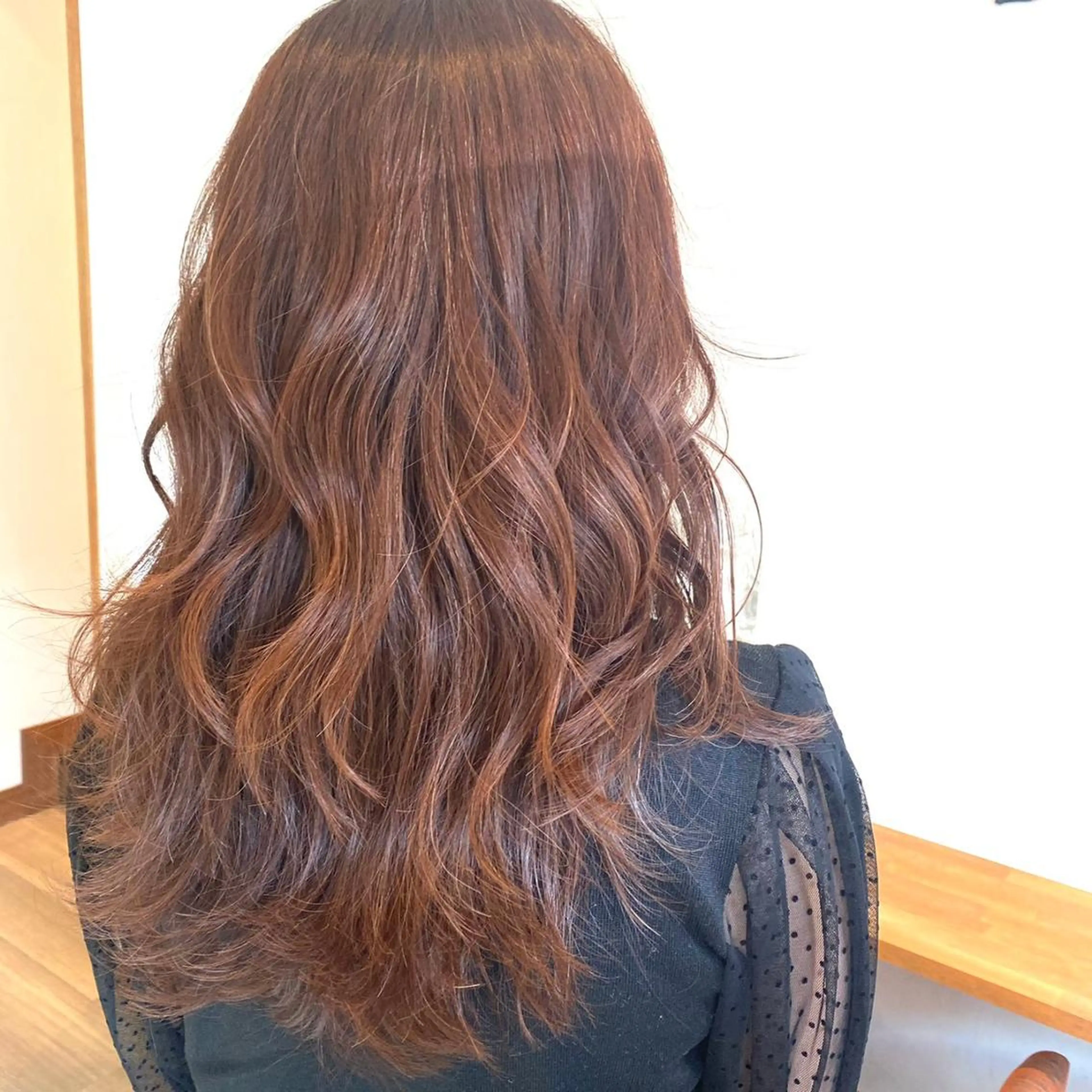 セミロング ヘアアレンジ カラー chill out 南塚口本店のヘアスタイル