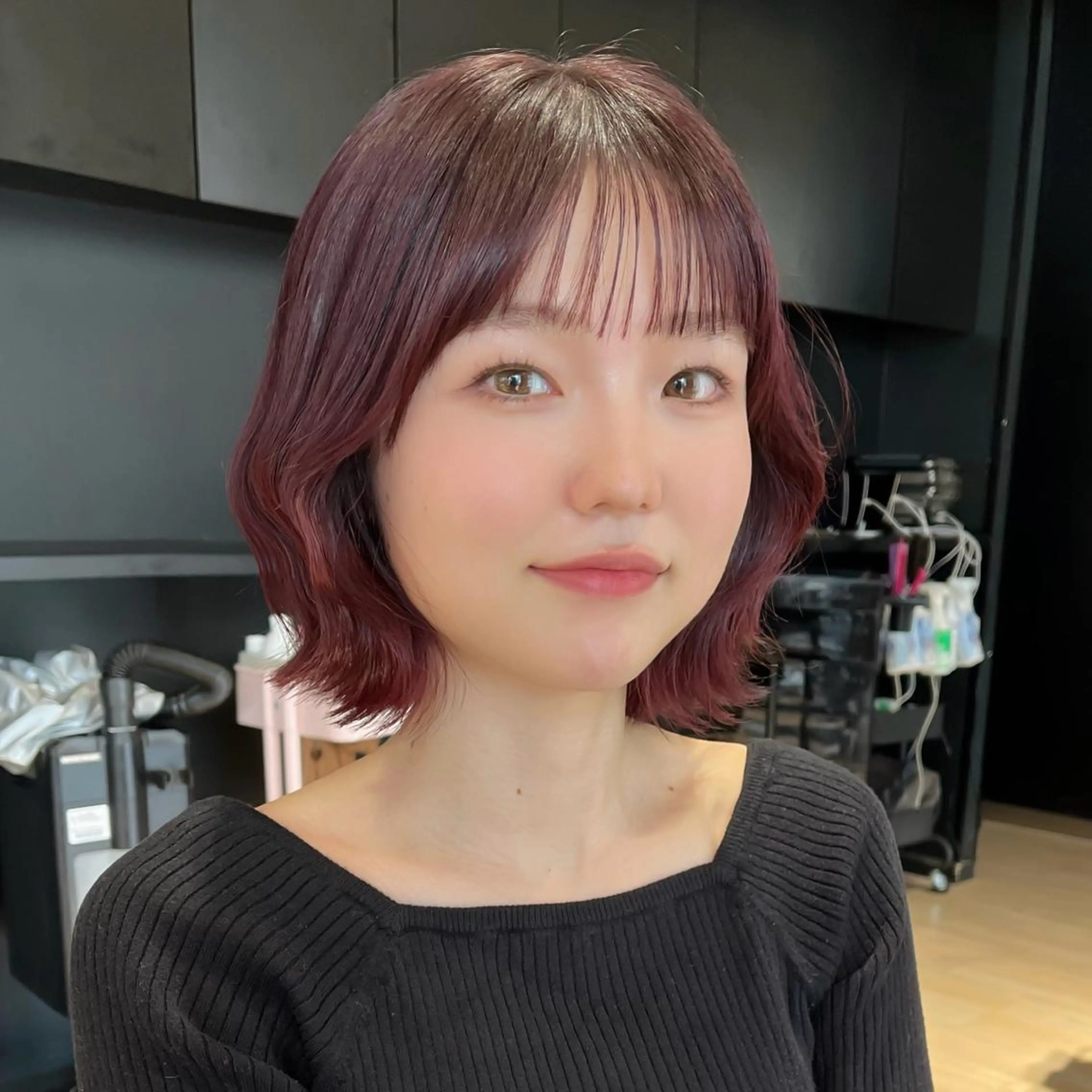 ショート カラー ボブレイヤー レッドカラー ボブ レイヤーカット Je suis heureuse Tres所属・早朝セット☀️ レイヤー/Momoのヘアスタイル