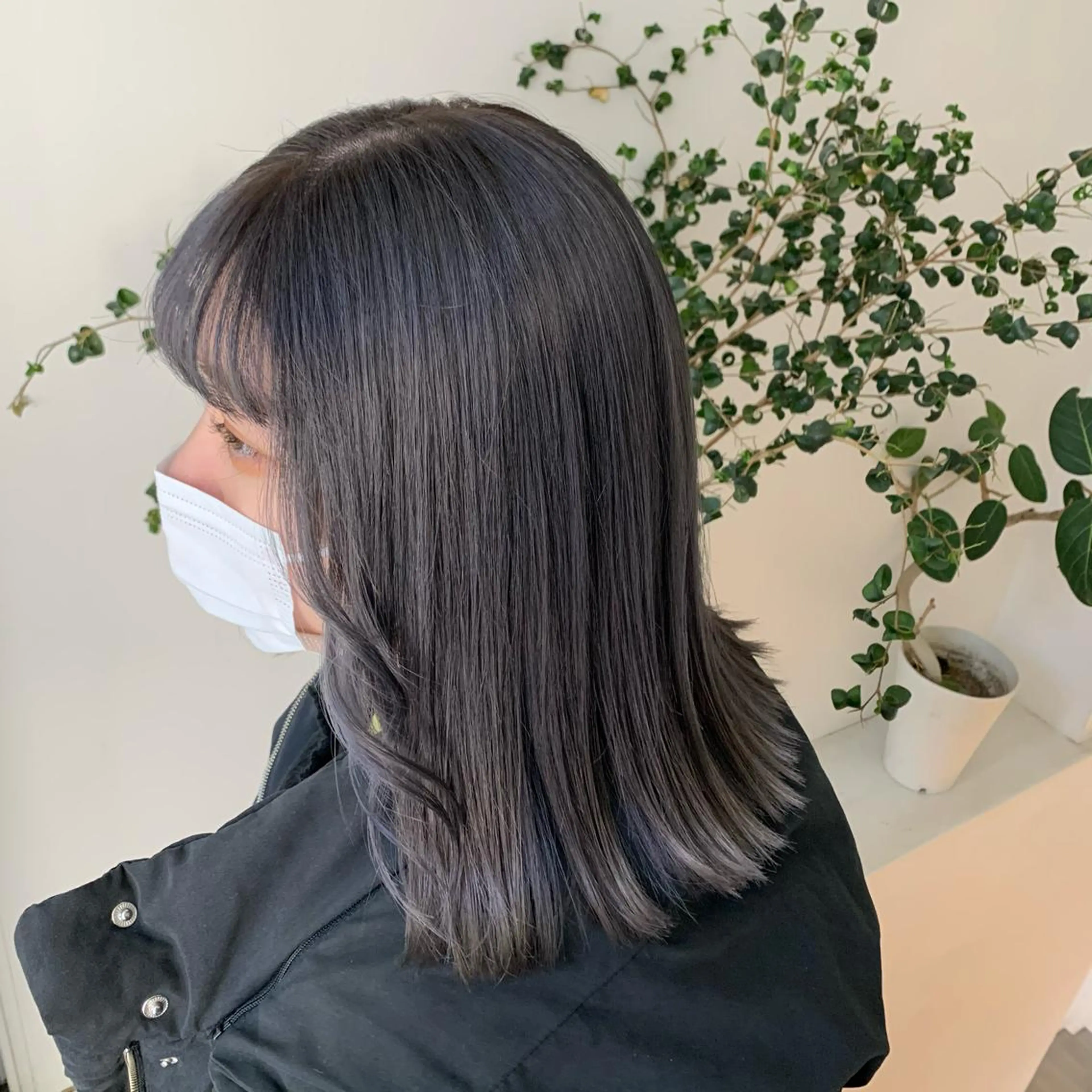 ミディアム カラー ブリーチ 【韓国ヘア・ネイル】 HINATA🍒のネイルデザイン